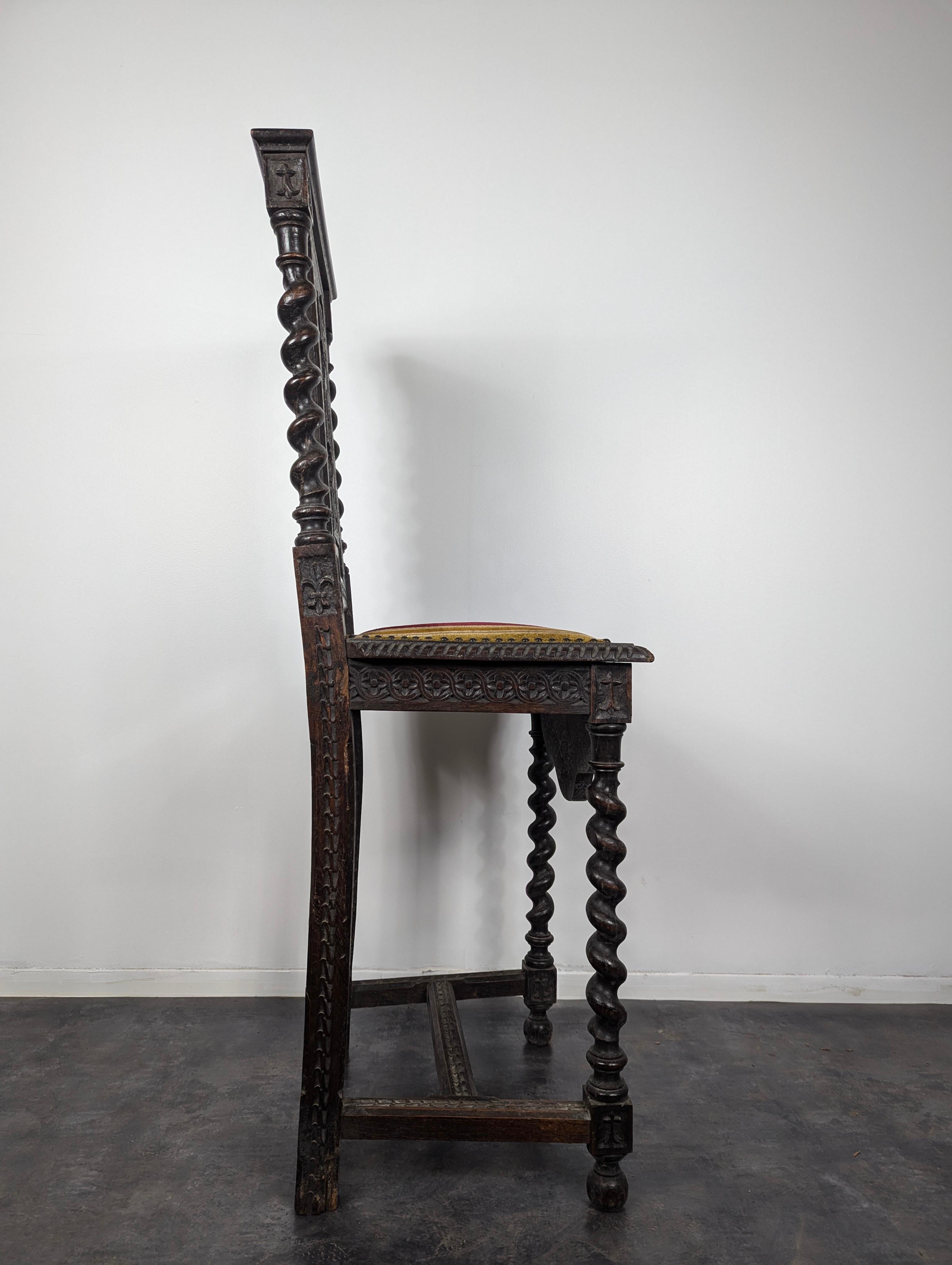 French 18th Century Oak Louis XIII High Chair For Sale 1