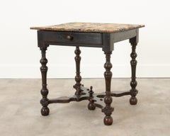 Table en chêne français du XVIIIe siècle avec plateau en tapisserie