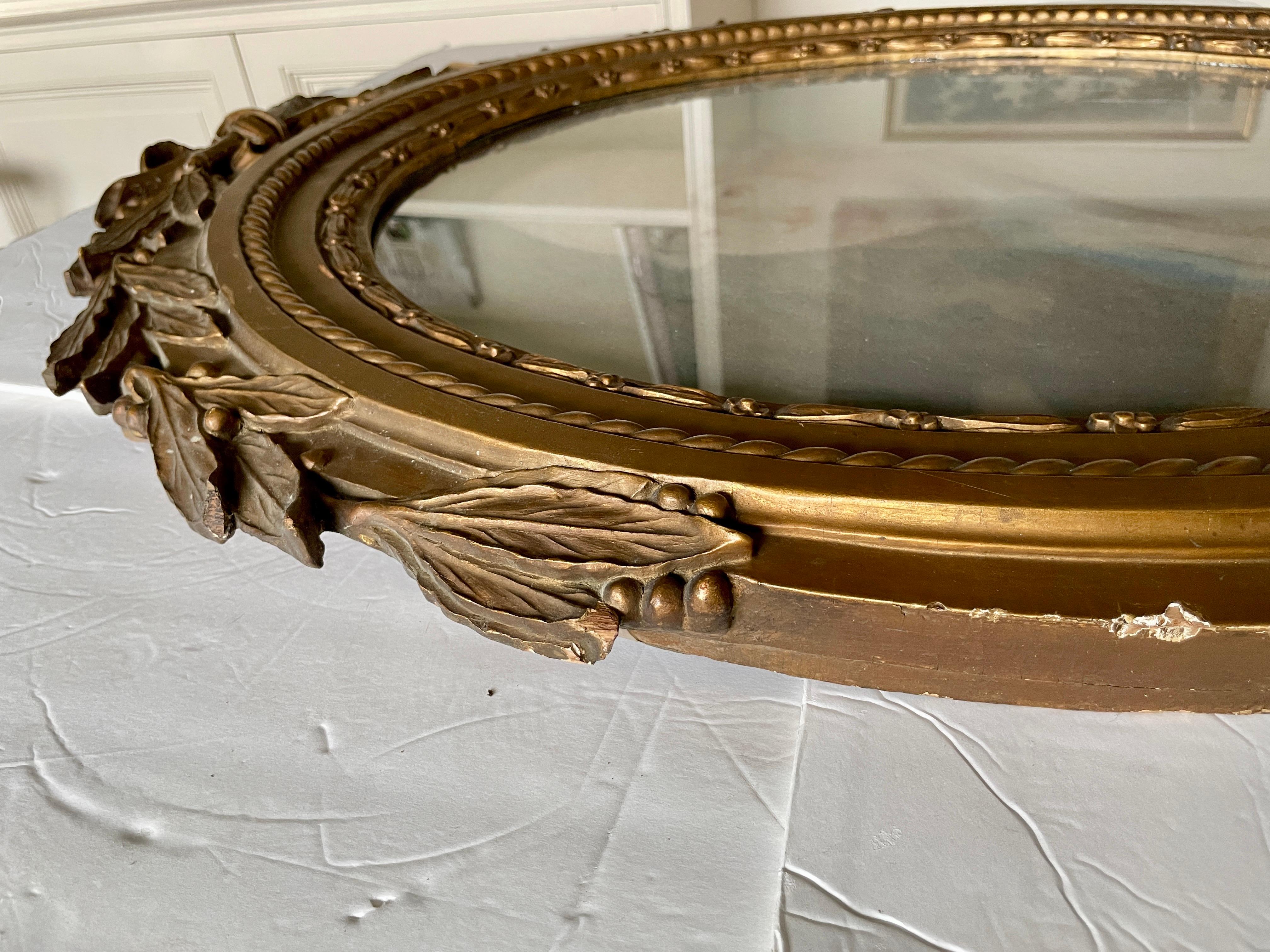 French 18th Century Oval Pastel Portrait of a Man in Original Frame In Good Condition In Los Angeles, CA