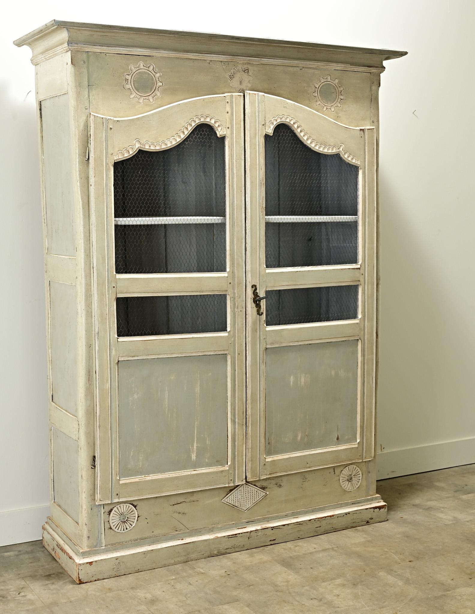 French 18th Century Painted & Carved Armoire In Good Condition For Sale In Baton Rouge, LA
