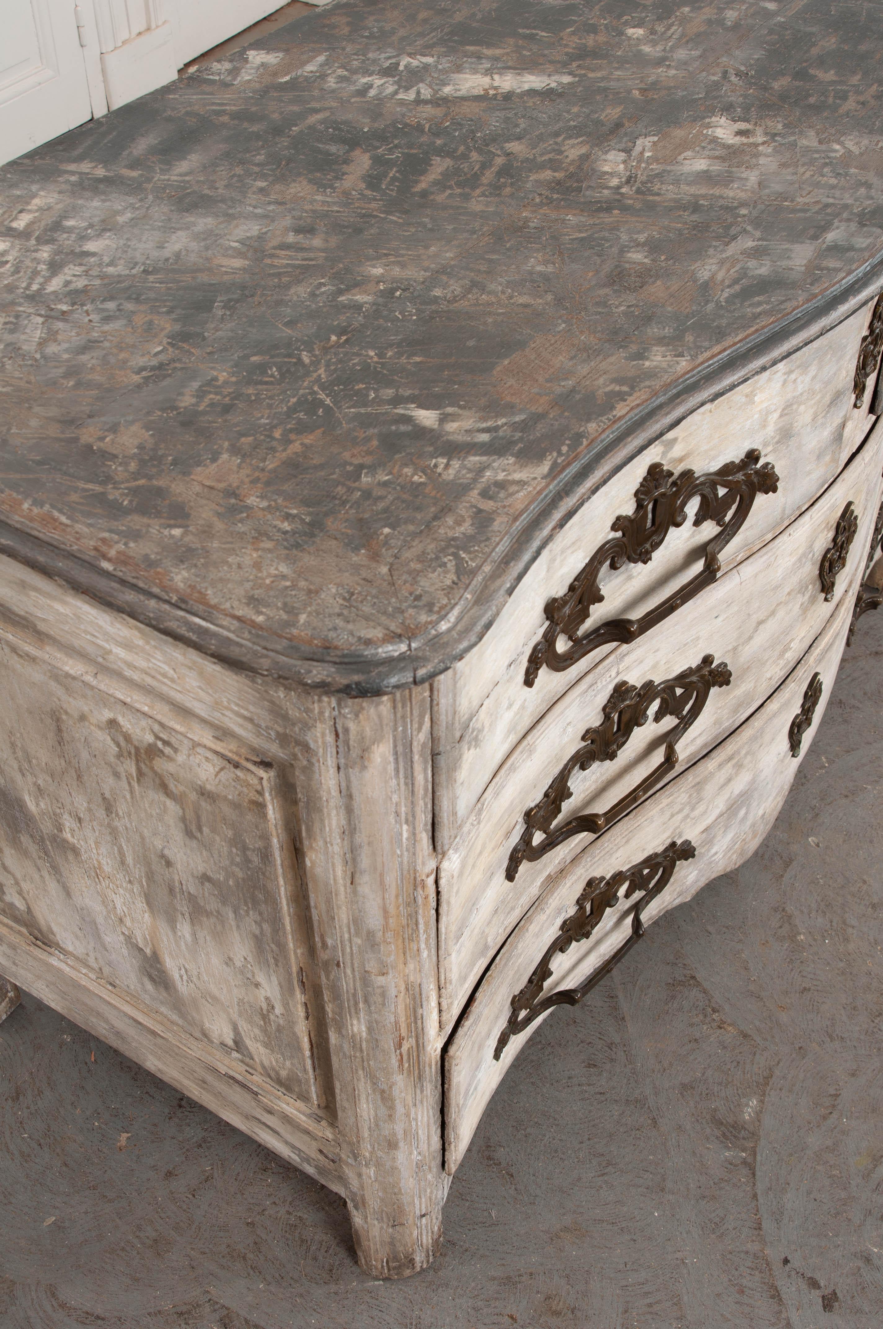 French 18th Century Painted Parisian Commode For Sale 5