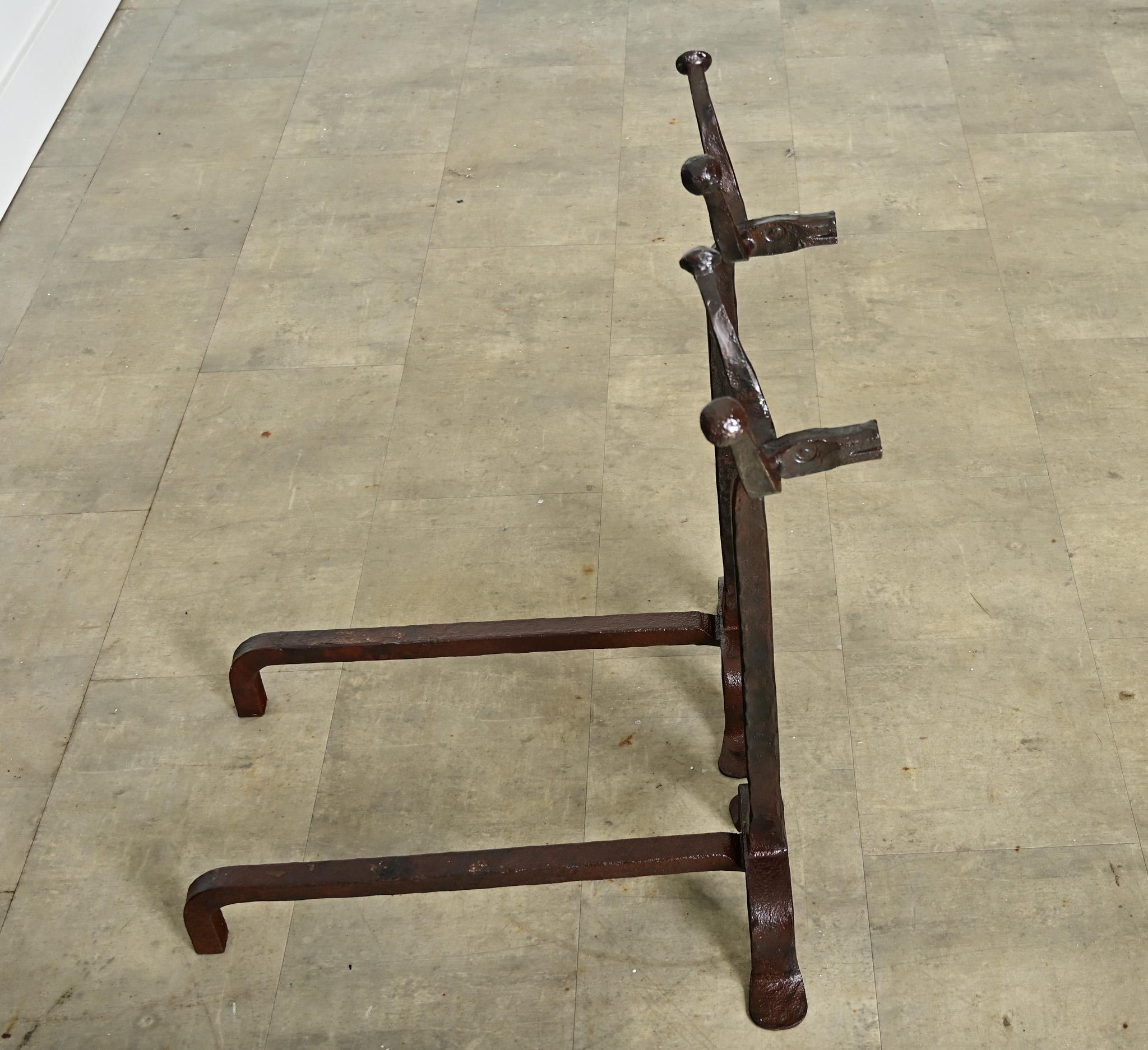 French 18th Century Pair of Iron Chenets In Good Condition In Baton Rouge, LA