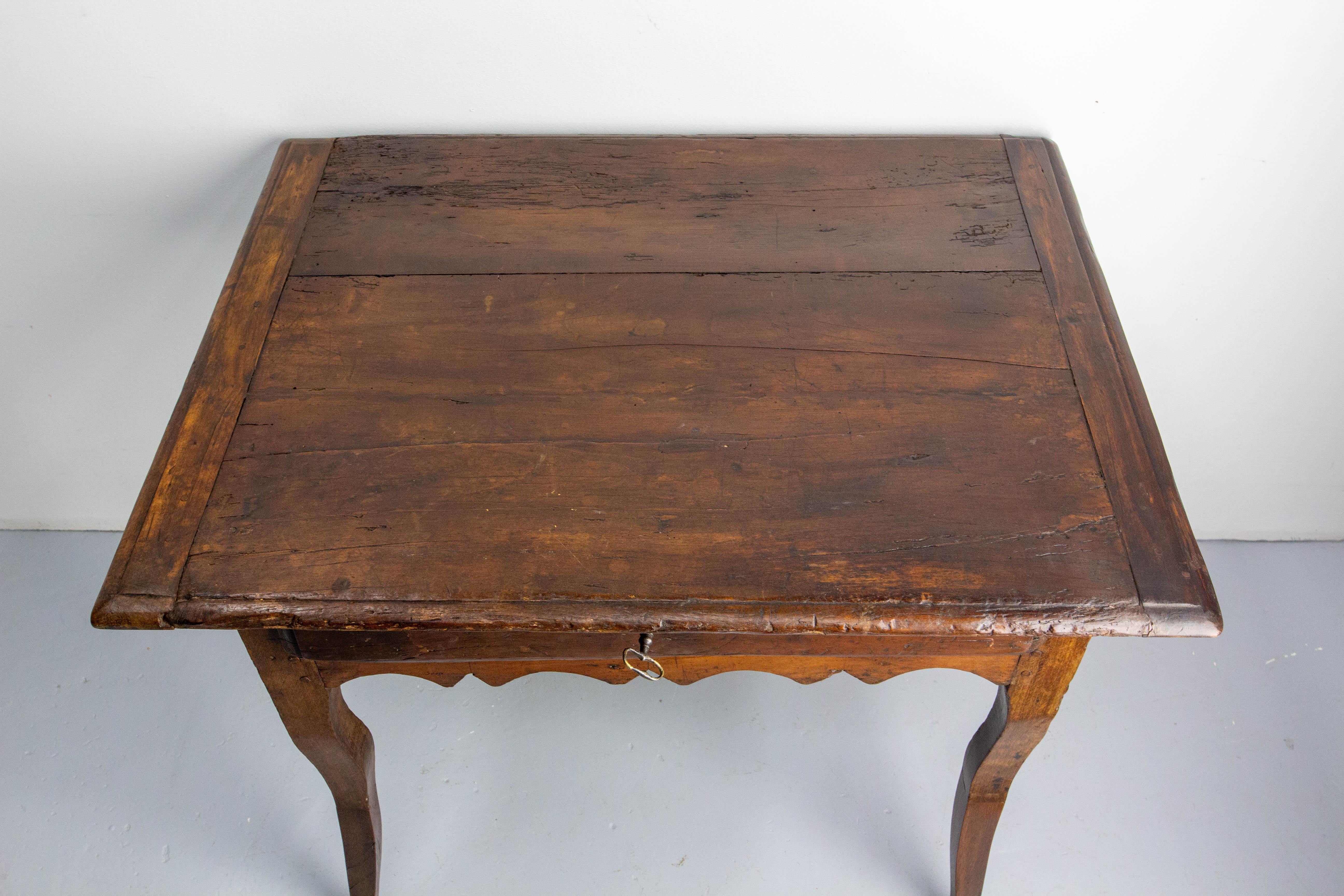 French 18th Century Poplar & Oak Writing Table Louis XV Period For Sale 5
