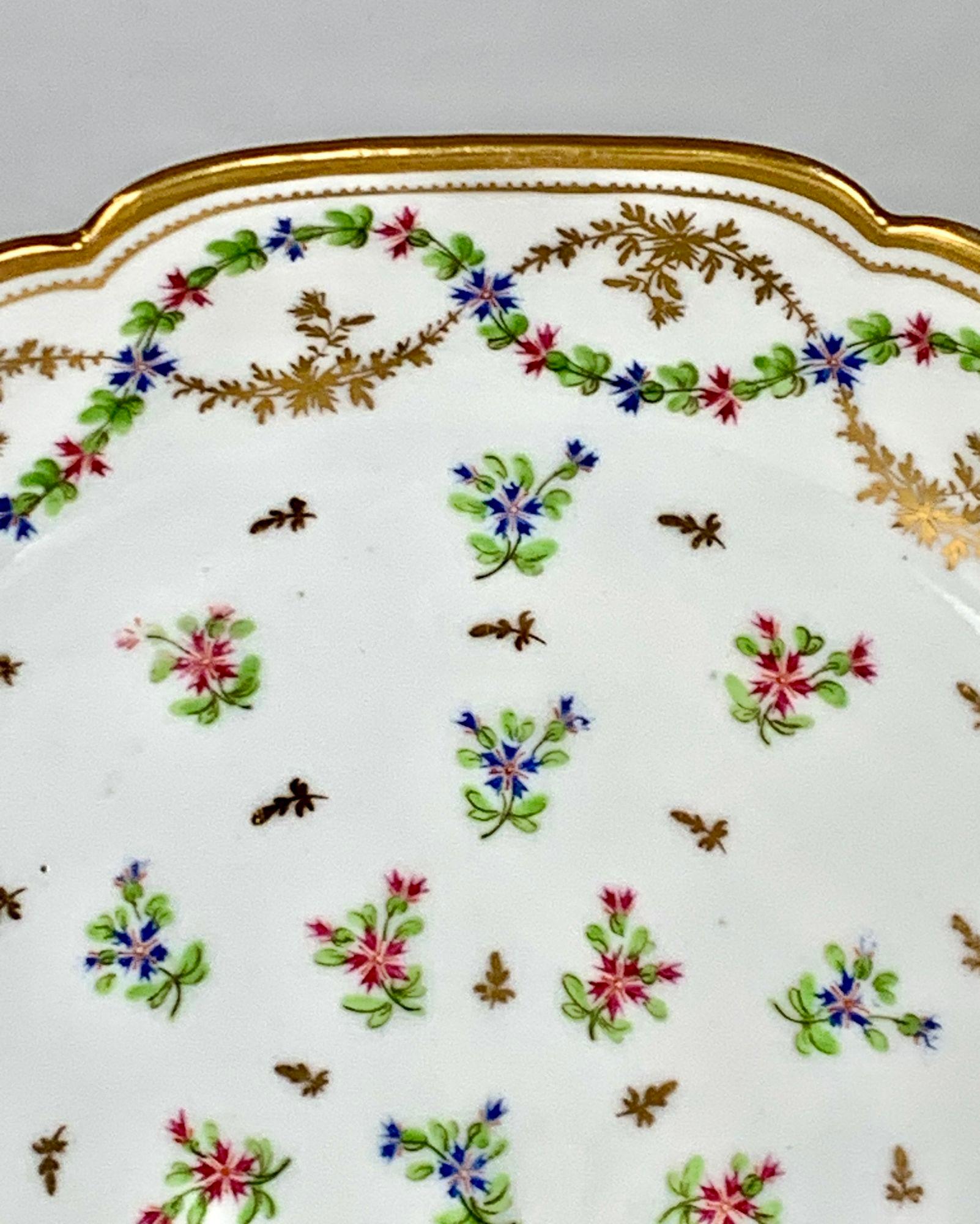 French 18th-Century Porcelain Dishes Sprig Pattern Hand-Painted Locré, ca. 1785 6