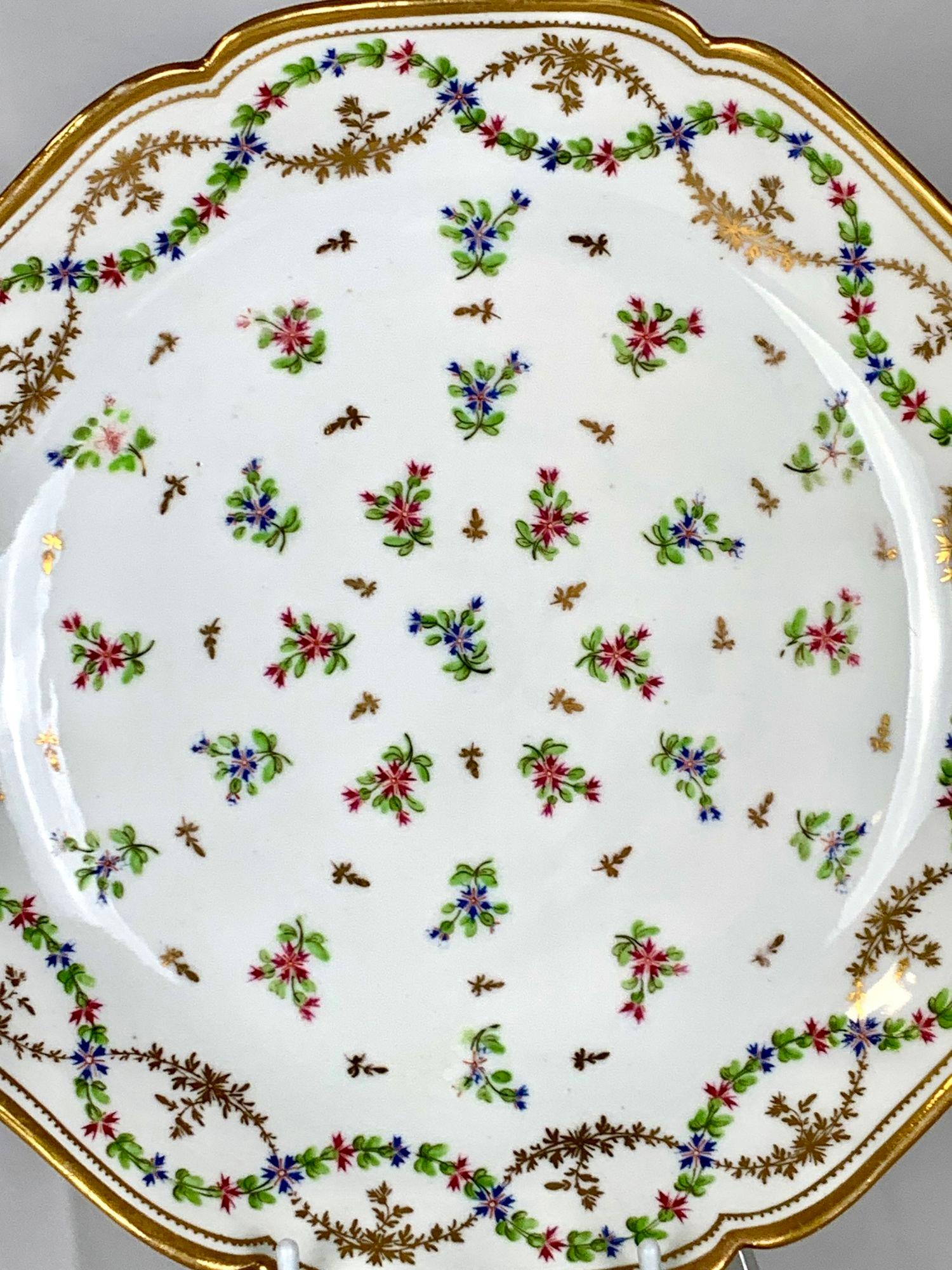 French 18th-Century Porcelain Dishes Sprig Pattern Hand-Painted Locré, ca. 1785 3