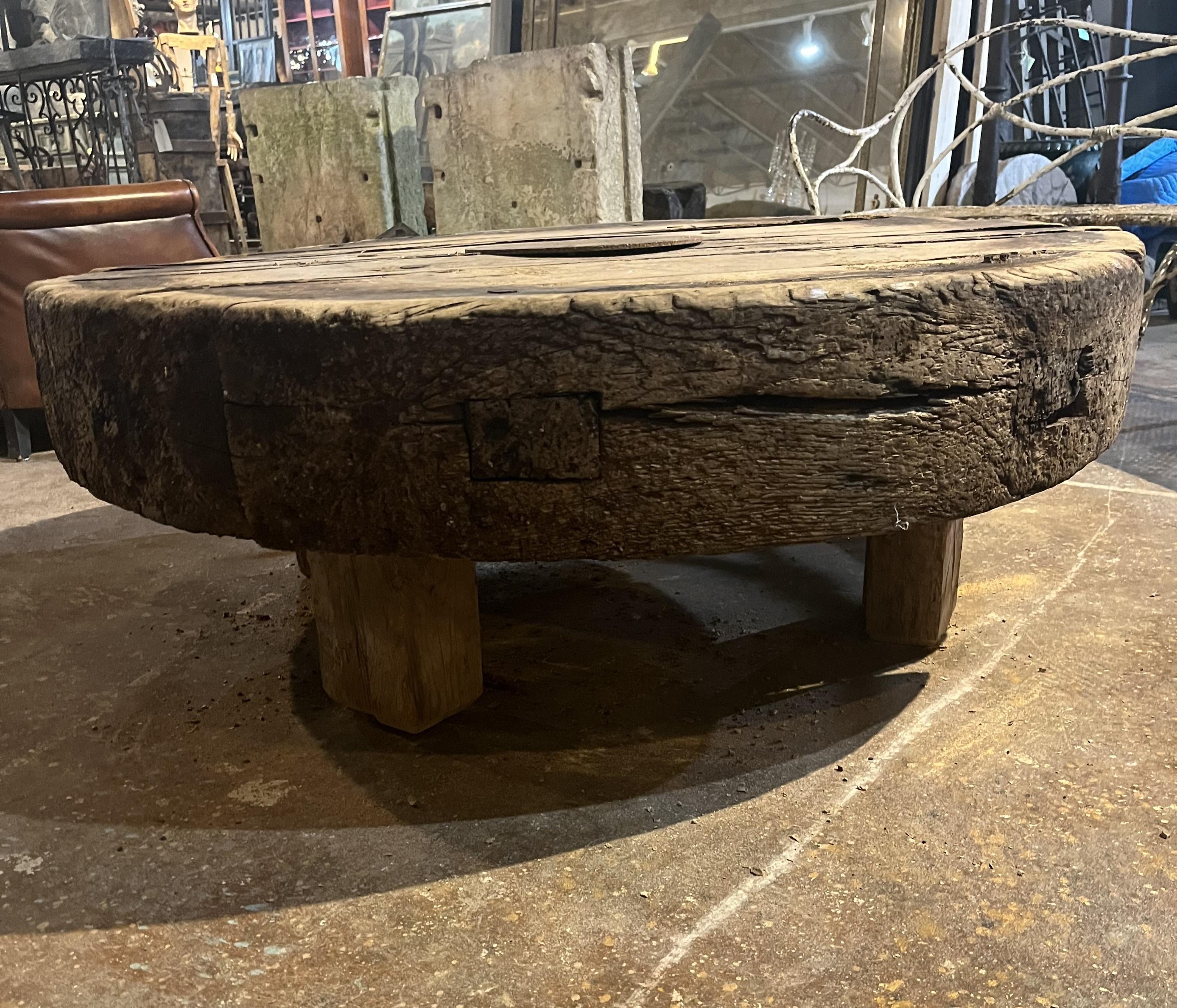 French 18th Century Pressoire - Wine Press - Coffee Table In Good Condition In Round Top, TX