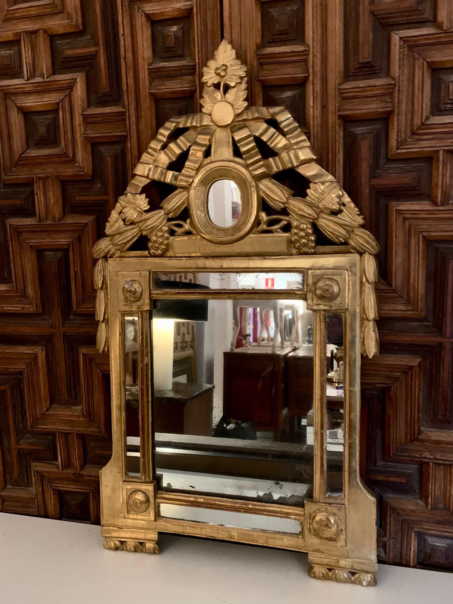 French 18th Century  Provencal Louis XVI Giltwood Mirror For Sale 5