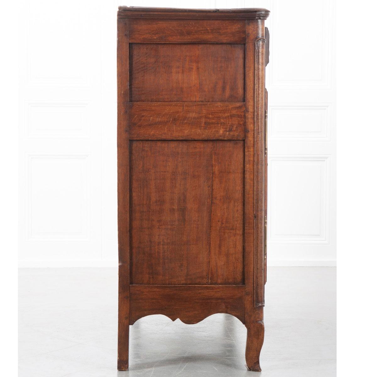 French 18th Century Provincial Oak Buffet In Good Condition For Sale In Baton Rouge, LA