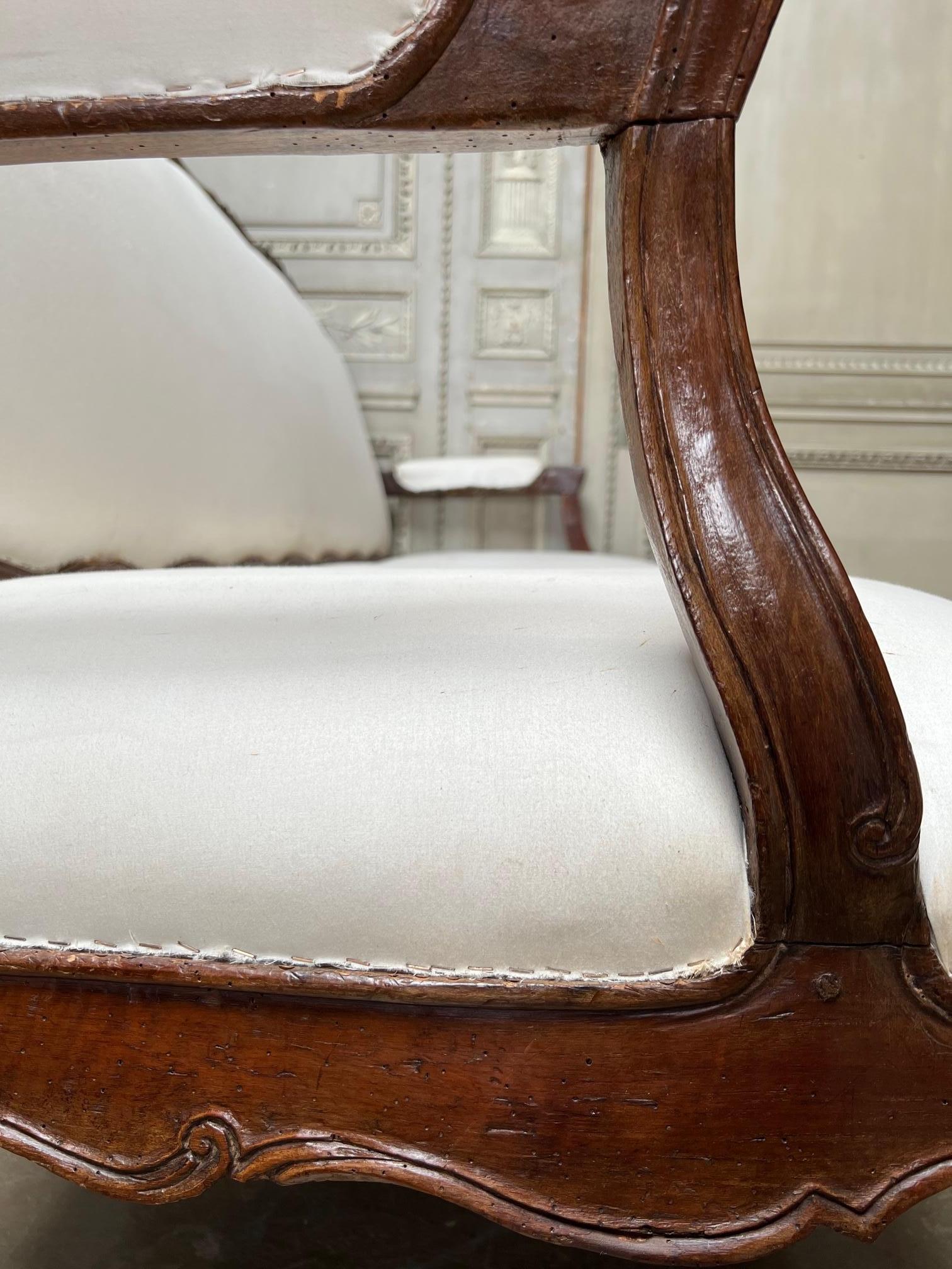 French 18th Century Regence Carved Walnut Canape Sofa 11