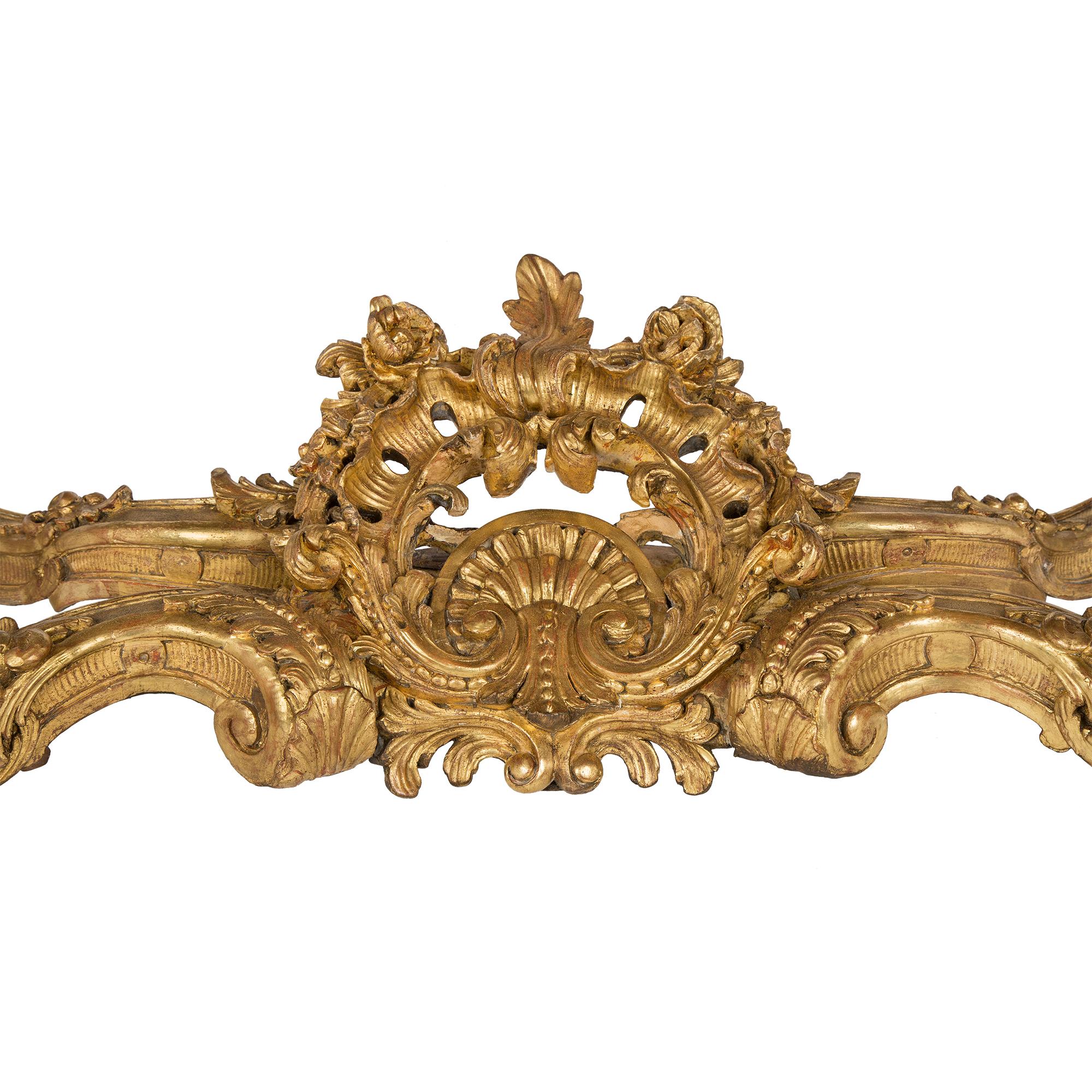 Console autoportante en bois doré et marbre de la période Régence du 18ème siècle français en vente 2