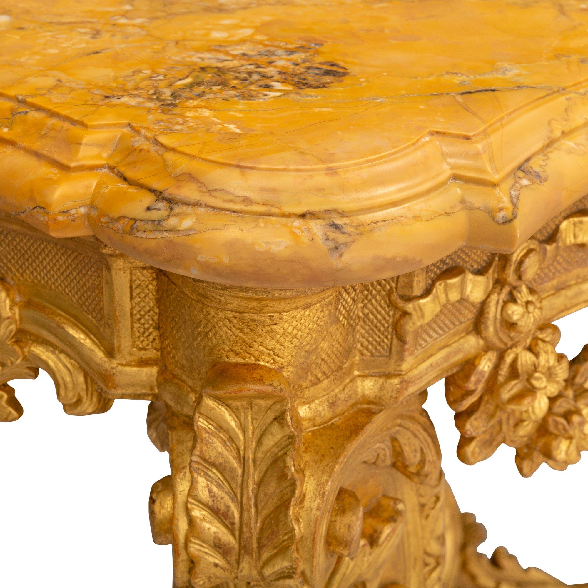 French 18th Century Régence Period Giltwood and Sienna Marble Console Circa 1720 For Sale 1