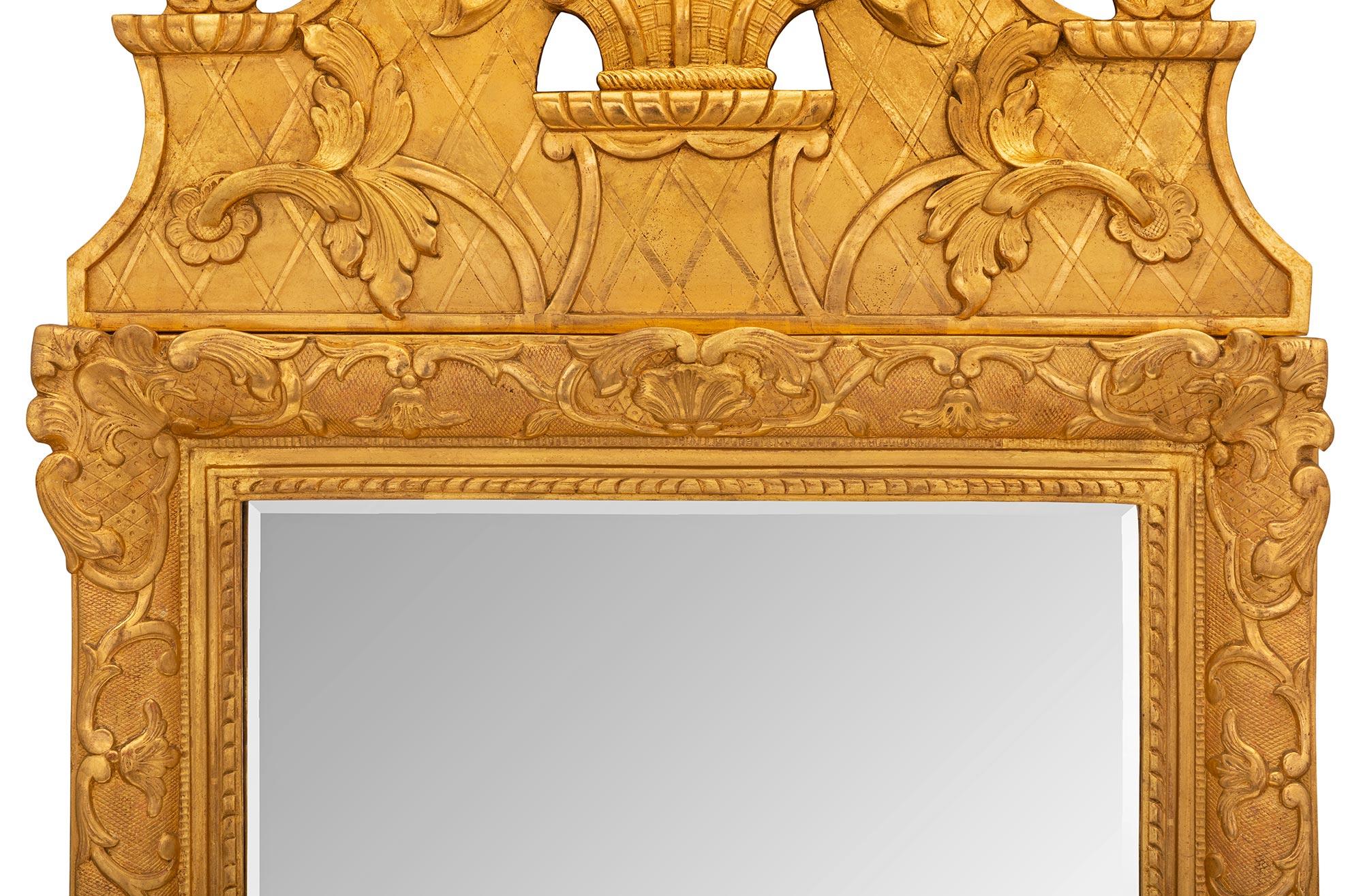 French 18th Century Regence Period Giltwood Mirror For Sale 2