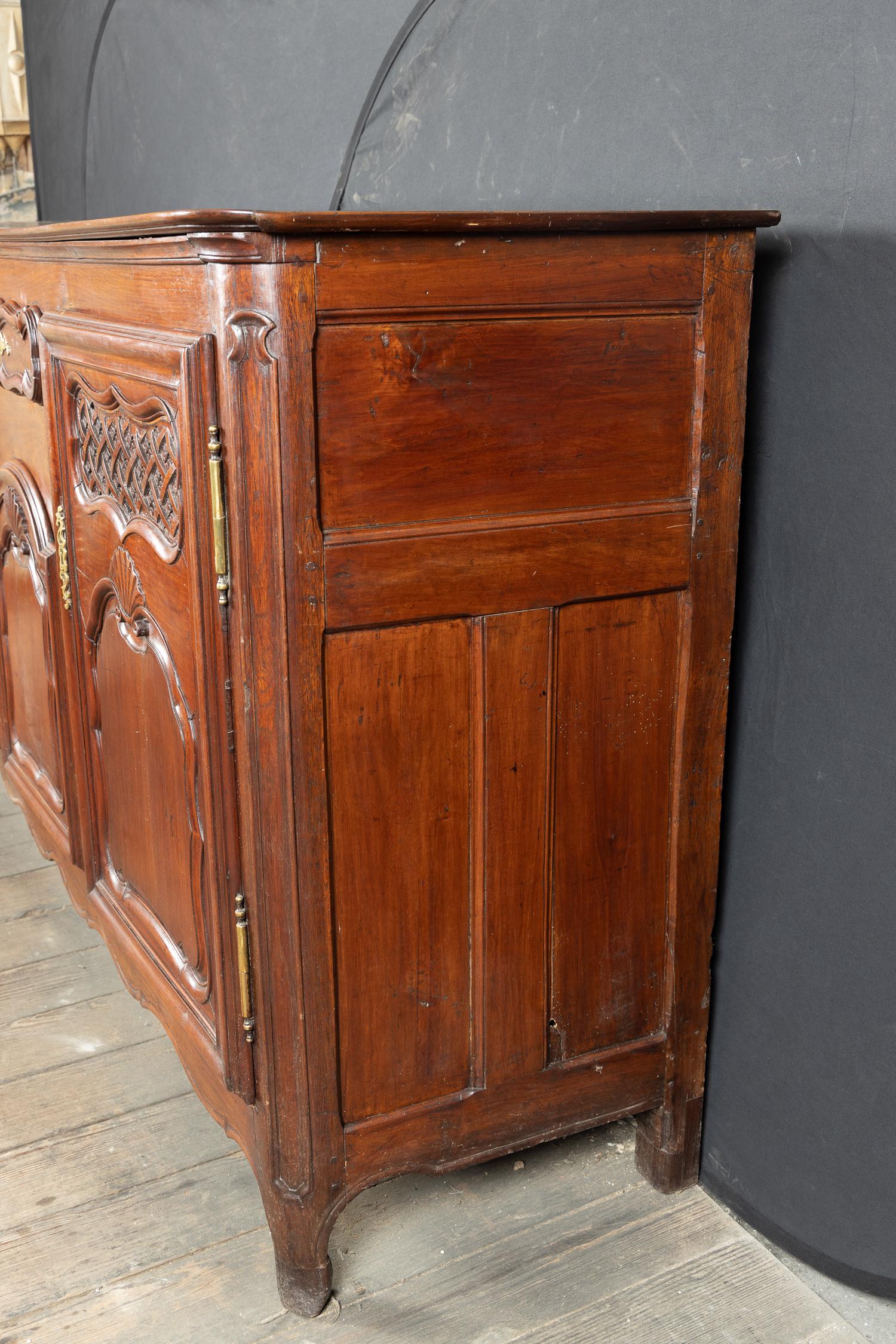 18th Century and Earlier French 18th Century Regence Rare Padauk Wood Buffet For Sale