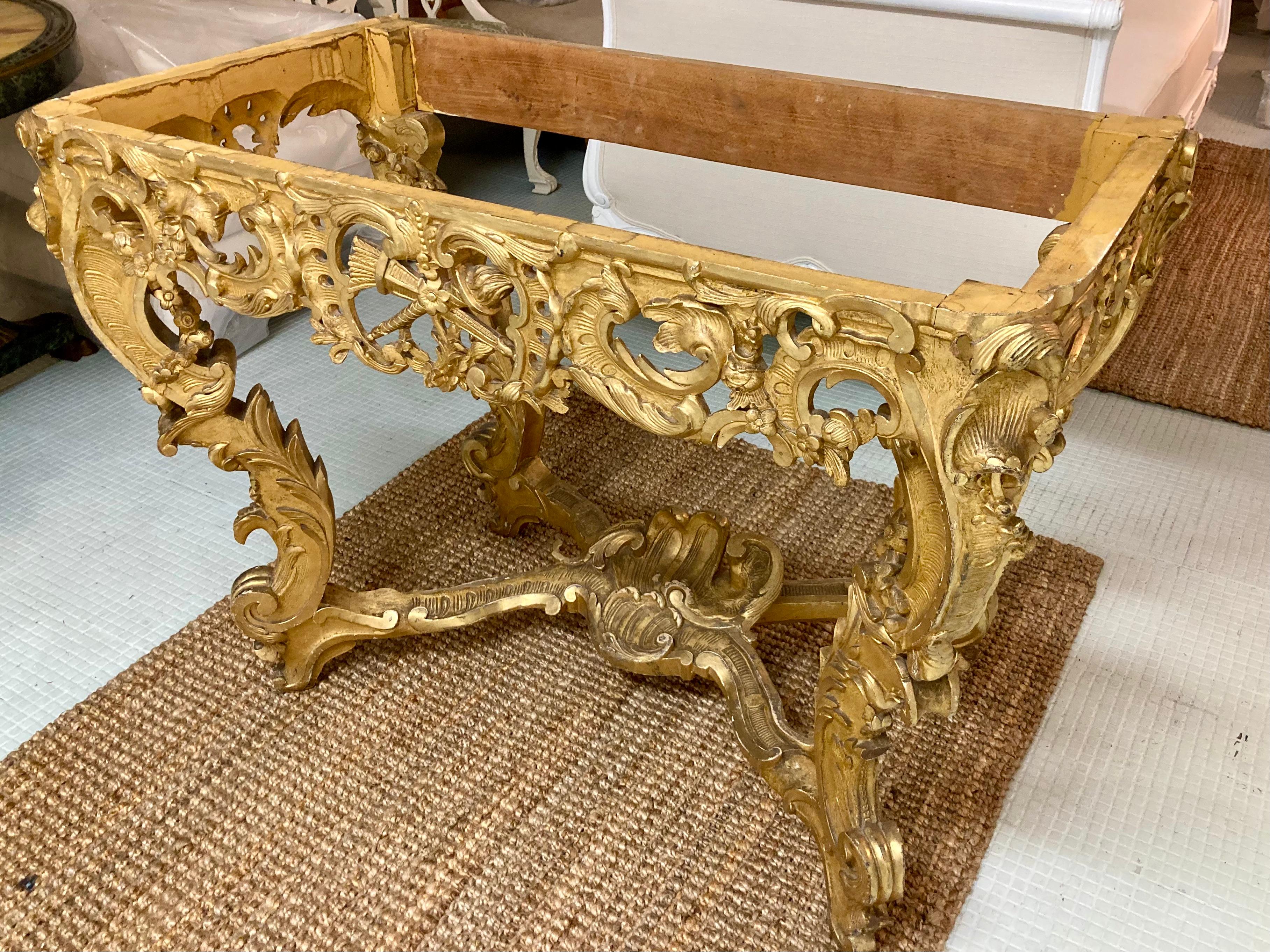 French 18th Century Regency Gilt Carved Console With No Top - Base Only In Good Condition For Sale In Los Angeles, CA