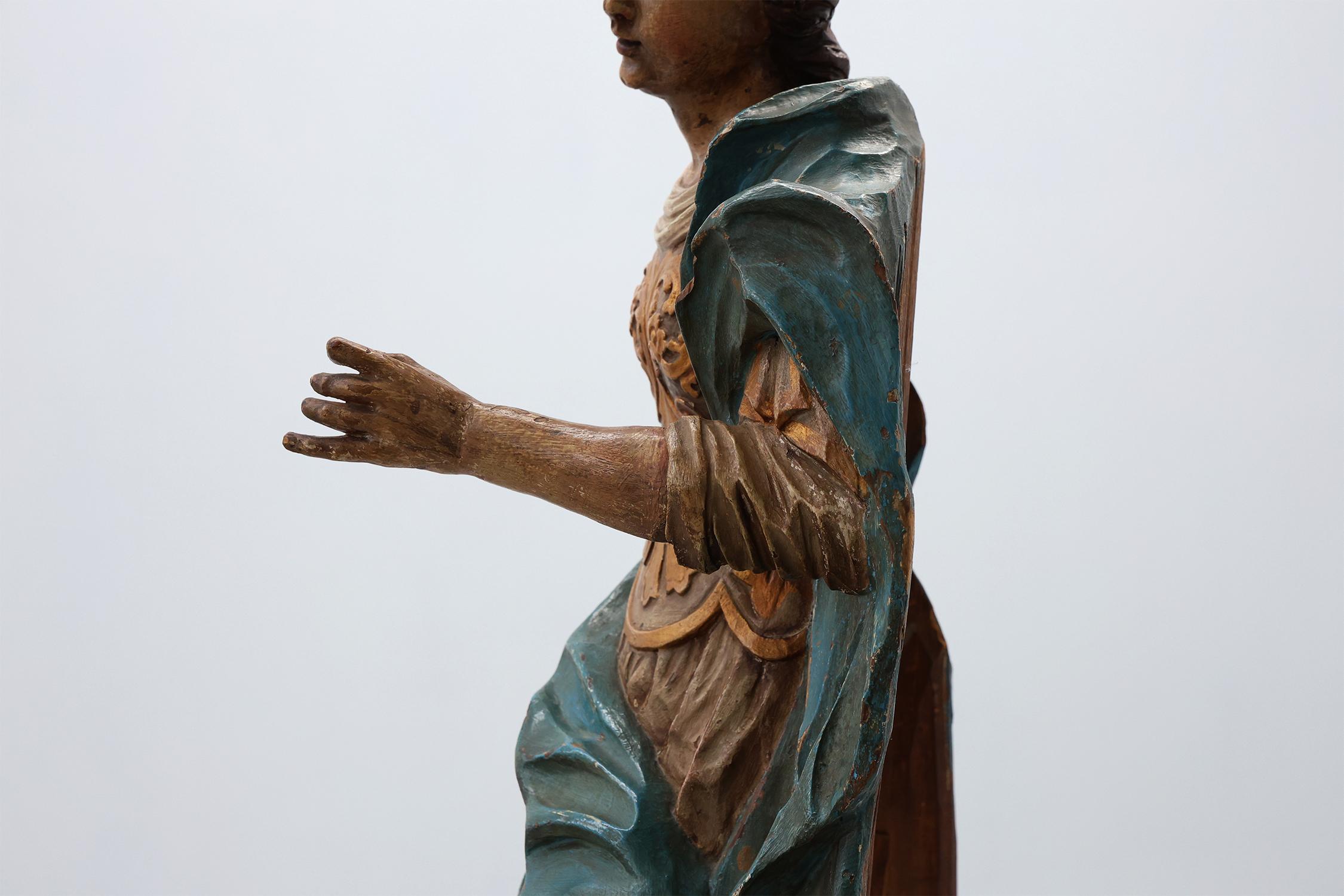 French 18th Century Religious Statue of the Virgin Mary on a cloud en venta 9