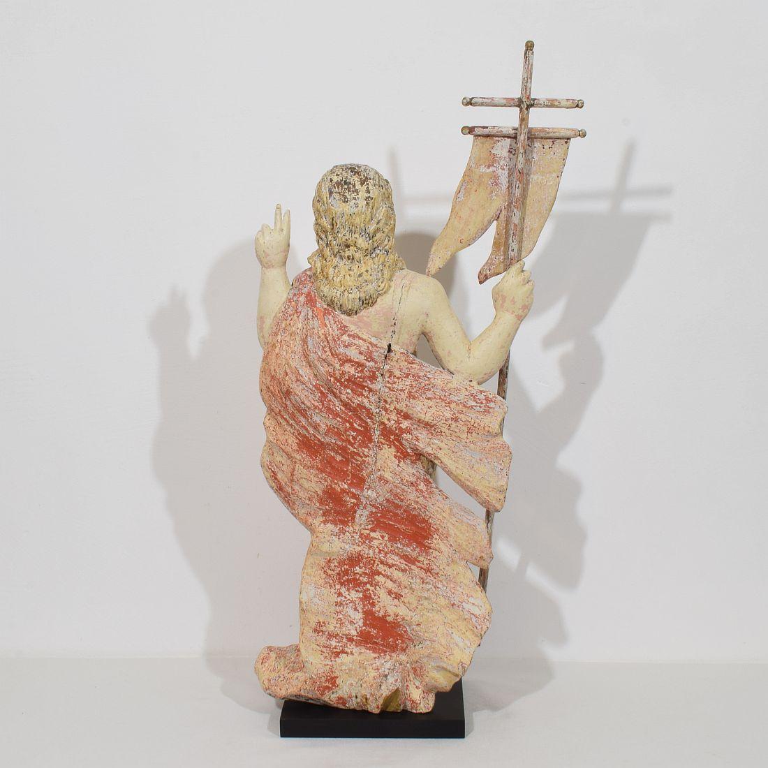 Intagliato a mano Statua di Cristo risorto/risurrezione francese del XVIII secolo con bandiera in vendita