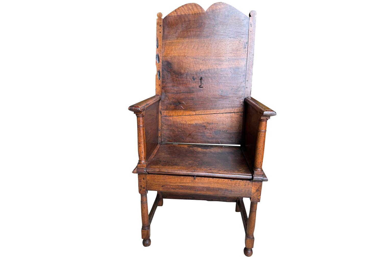 French 18th Century Sacristy Armchair In Good Condition For Sale In Round Top, TX