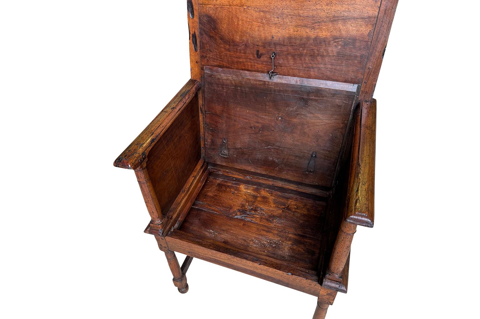 French 18th Century Sacristy Armchair For Sale 3