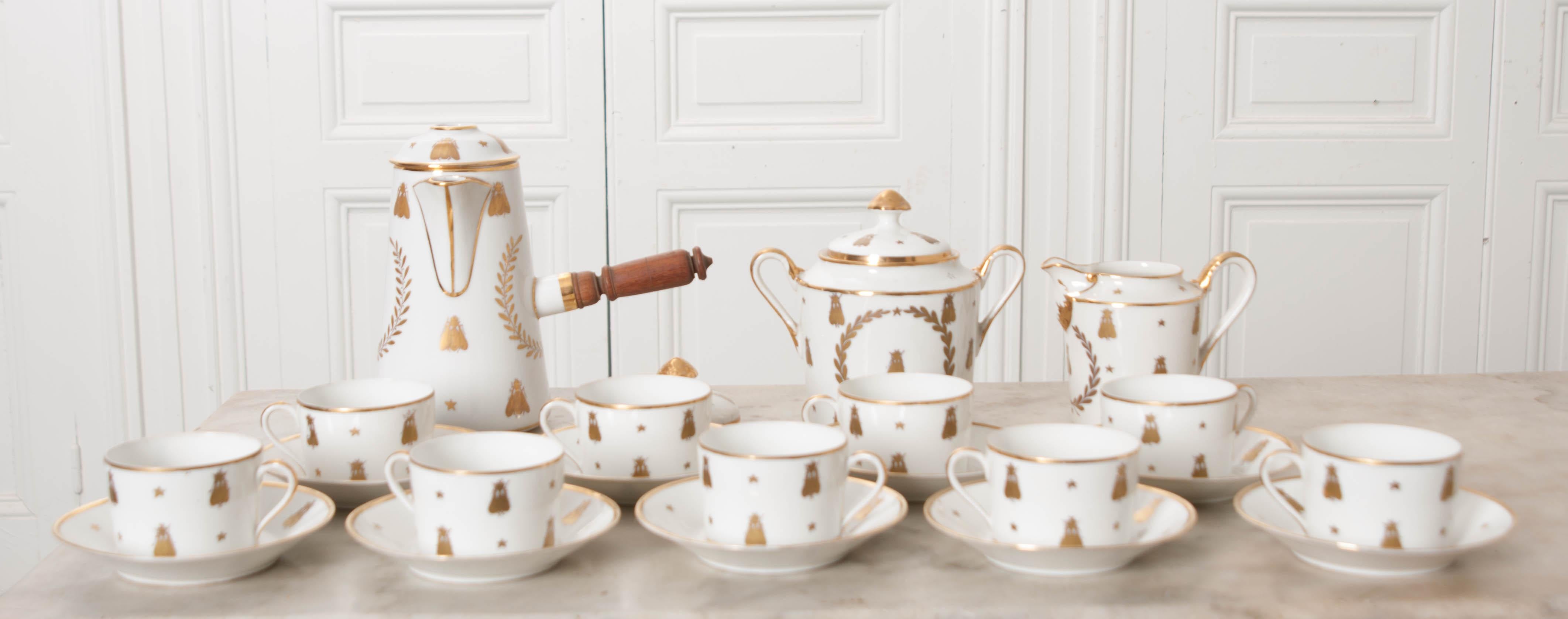 French 18th Century Sèvres Porcelain Hot Chocolate Set In Good Condition In Baton Rouge, LA