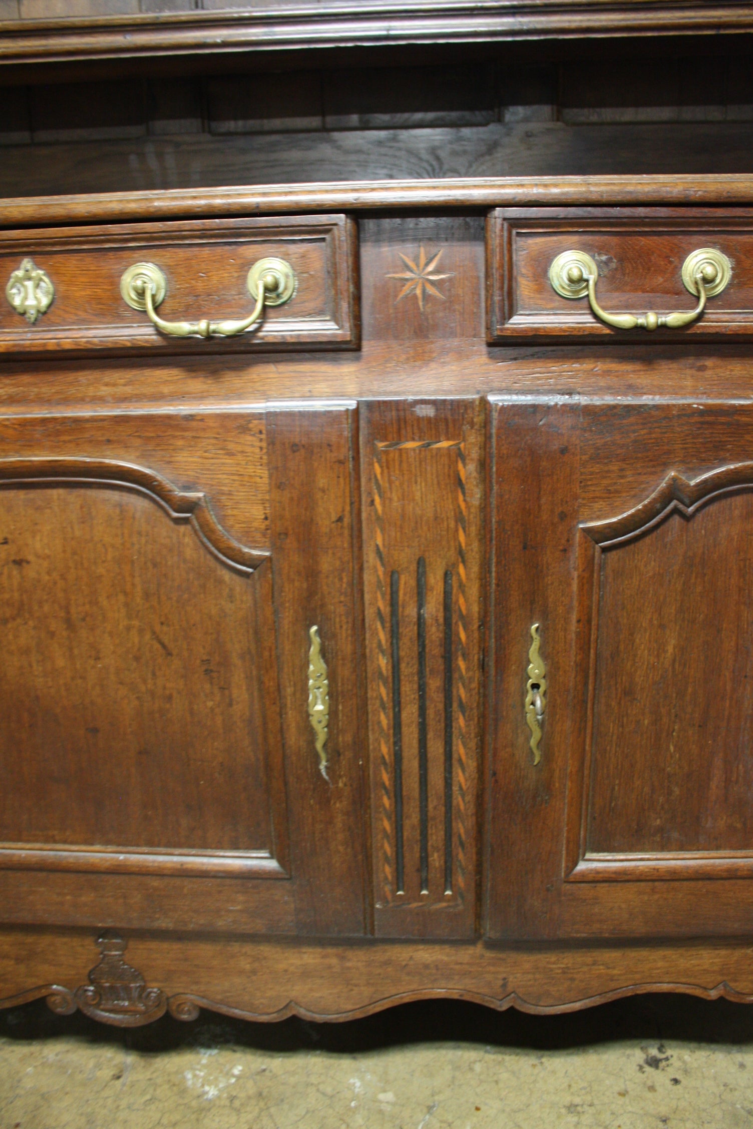 French 18th Century Sideboard Hutch In Good Condition In Stockbridge, GA