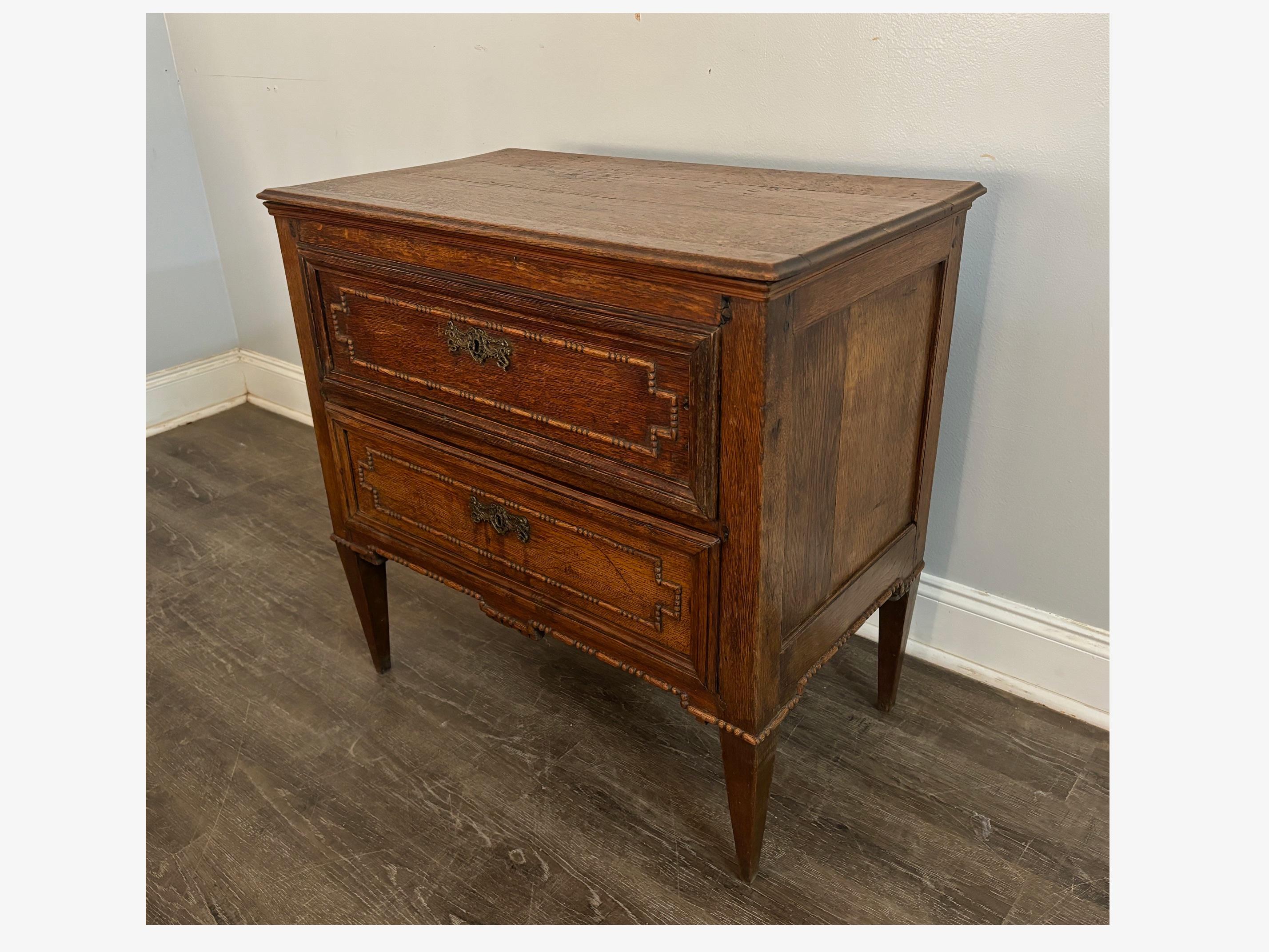 French 18th Century Small Commode In Good Condition For Sale In Stockbridge, GA