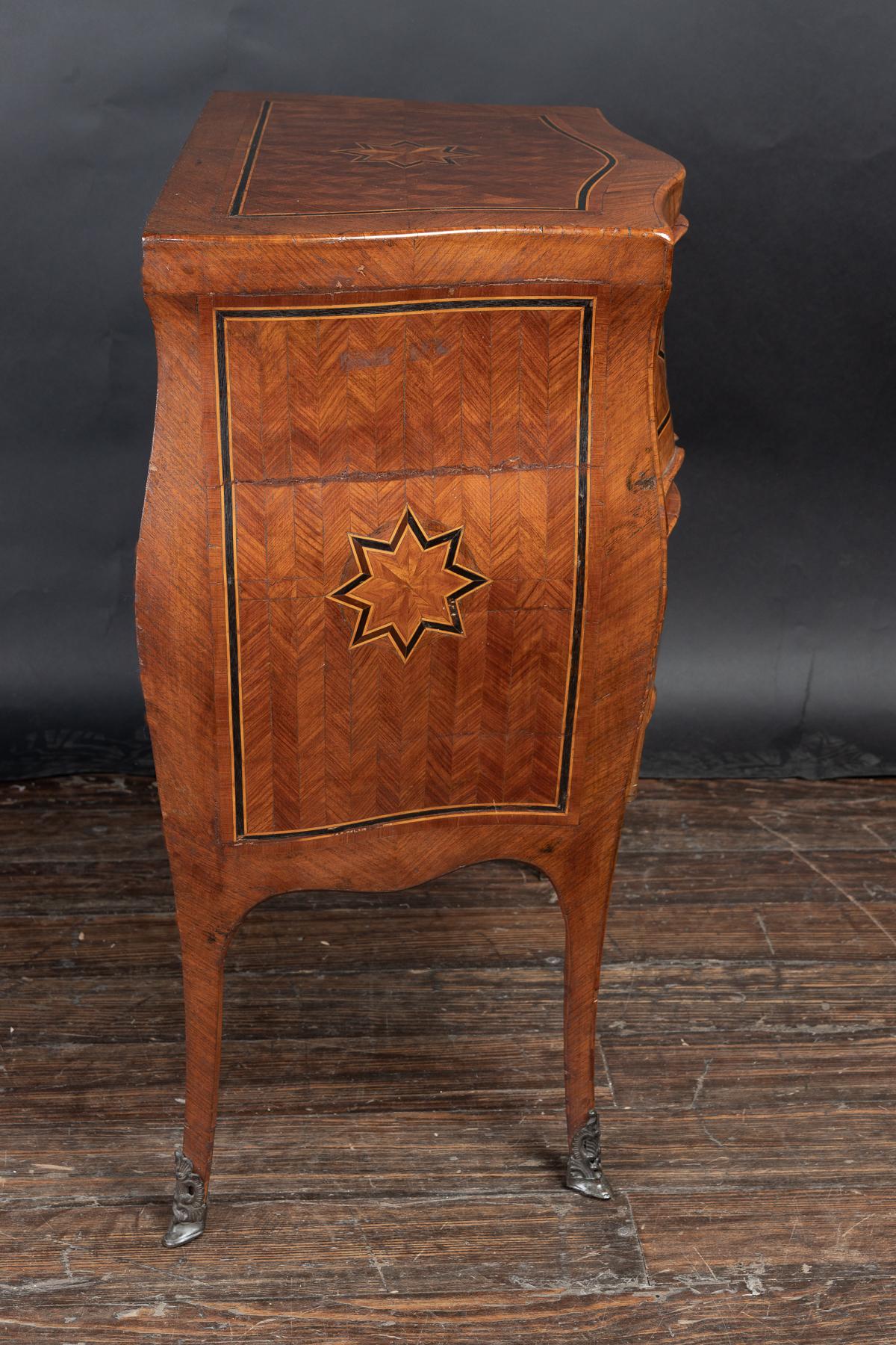 French 18th Century Small Louis XV Bombé Two Drawer Marquetry Commode  In Good Condition For Sale In New Orleans, LA