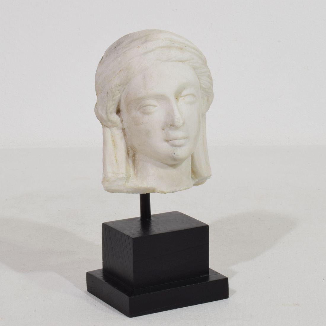 Hand-Carved French 18th Century Small Marble Head Of A Madonna For Sale