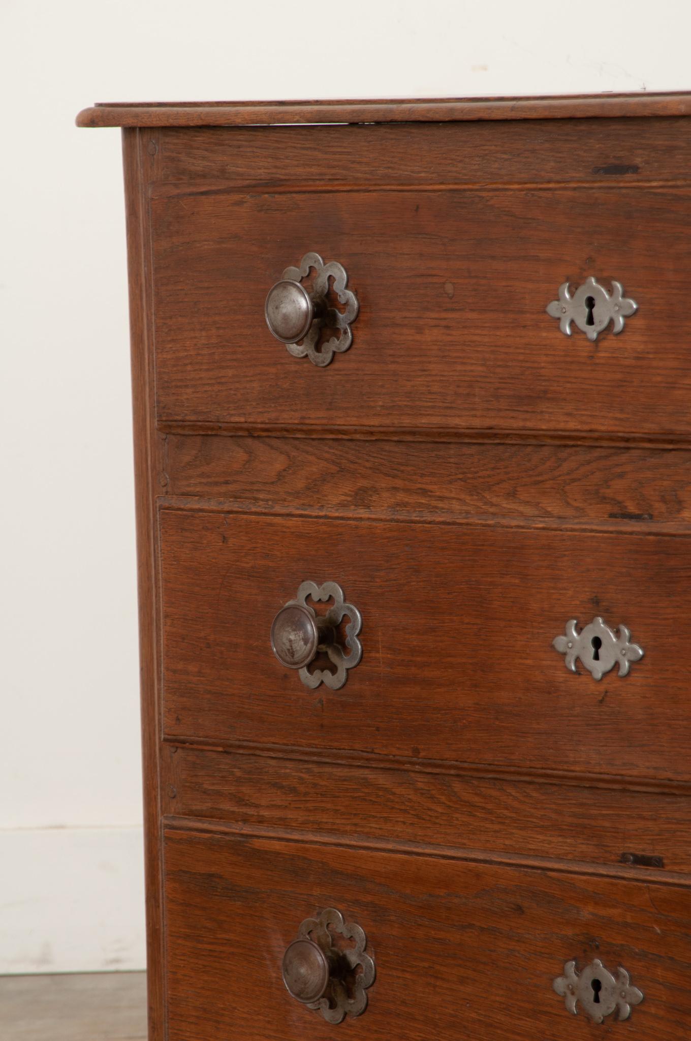 French 18th Century Solid Oak Commode For Sale 1
