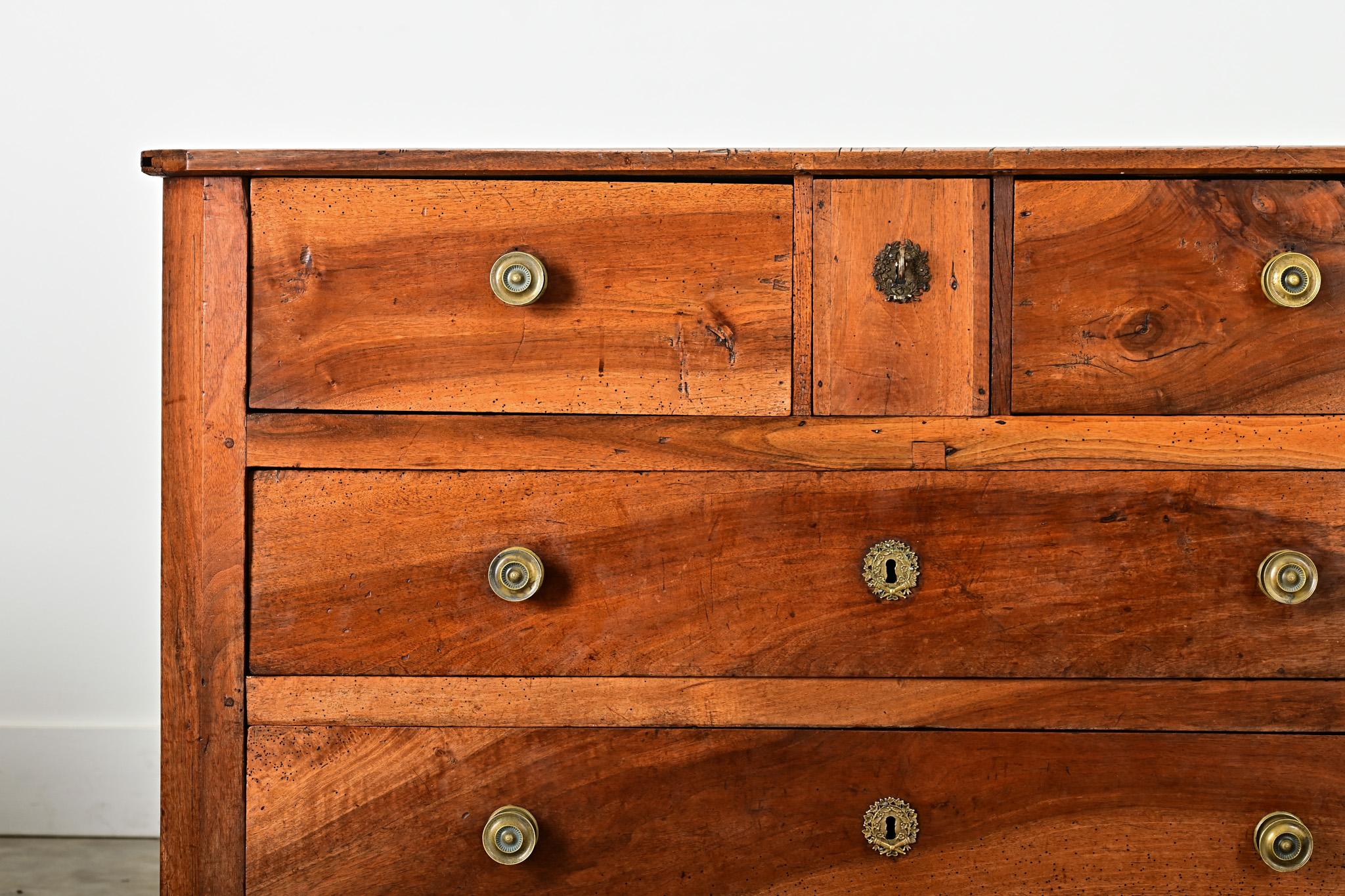 French 18th Century Solid Walnut Commode For Sale 2