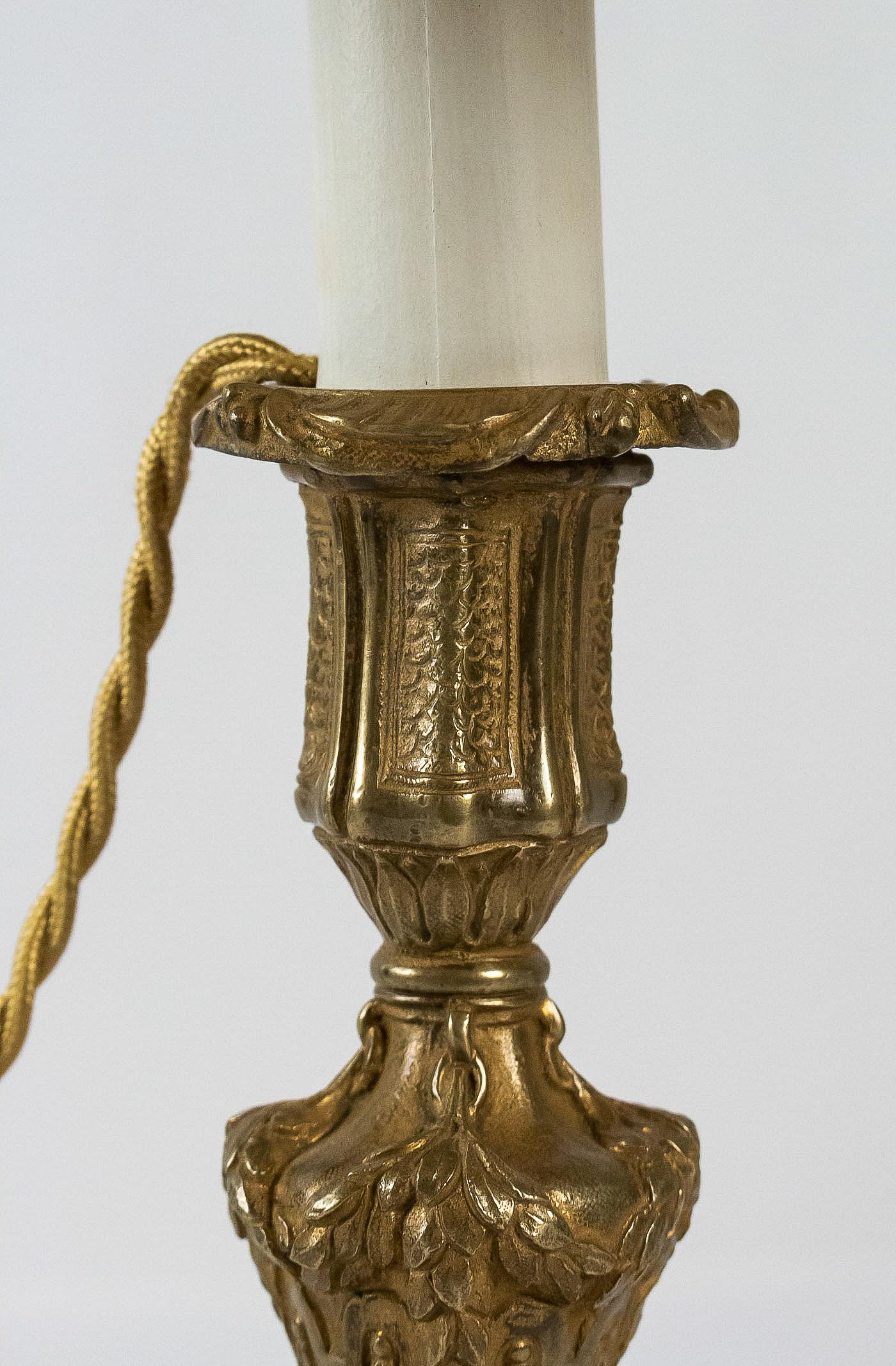 French 18th Century Style Pair of Gilt-Bronze Candlestick Lamps In Good Condition In Saint Ouen, FR