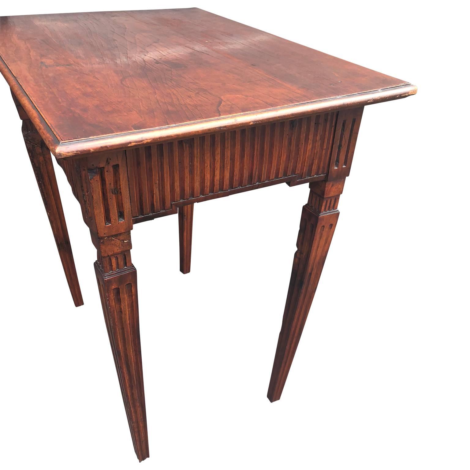 French 18th Century Table With Fluted Apron And Legs In Good Condition For Sale In Haddonfield, NJ