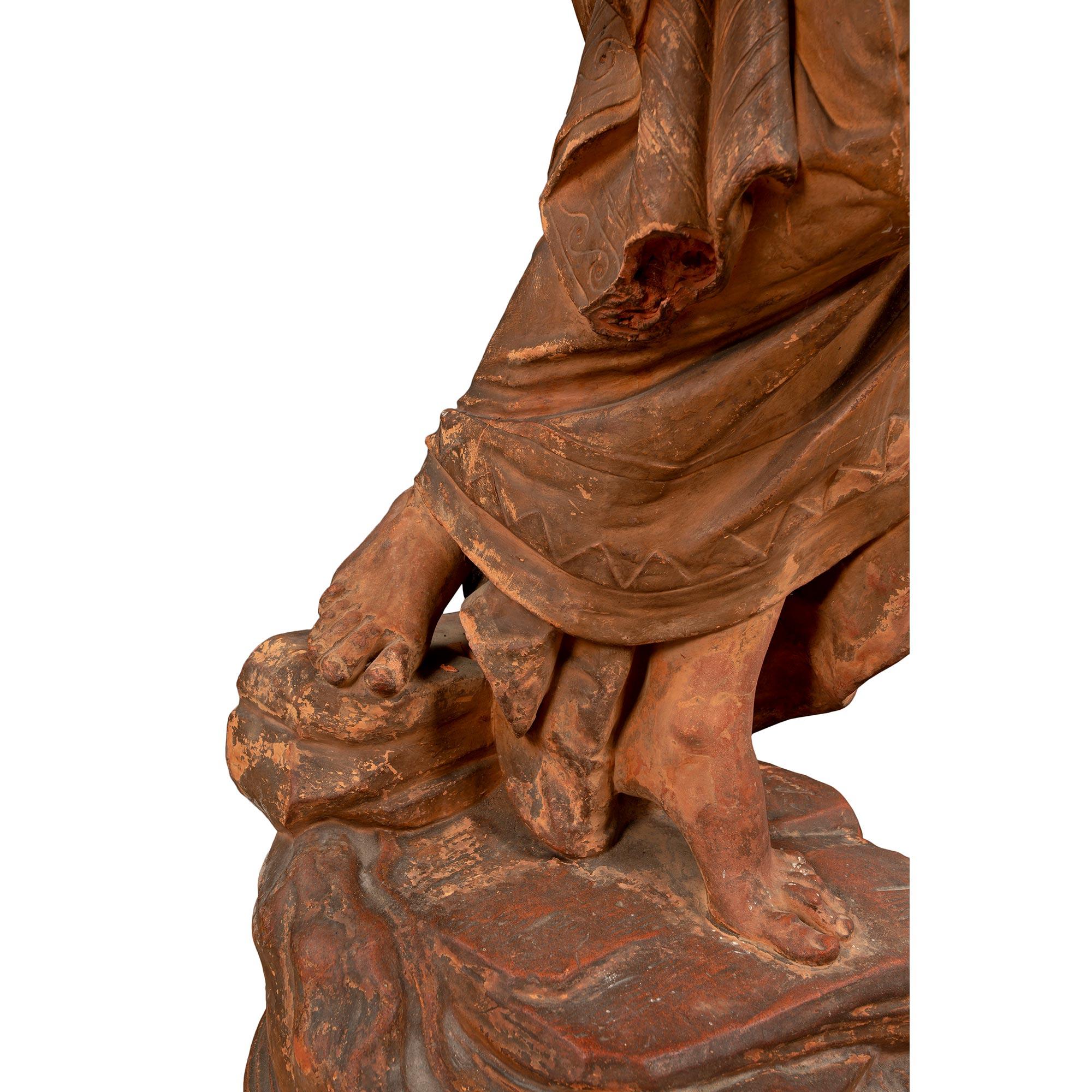 Französische Terrakotta-Statue von Mutter mit Kind, signiert, 18. Jahrhundert im Angebot 3