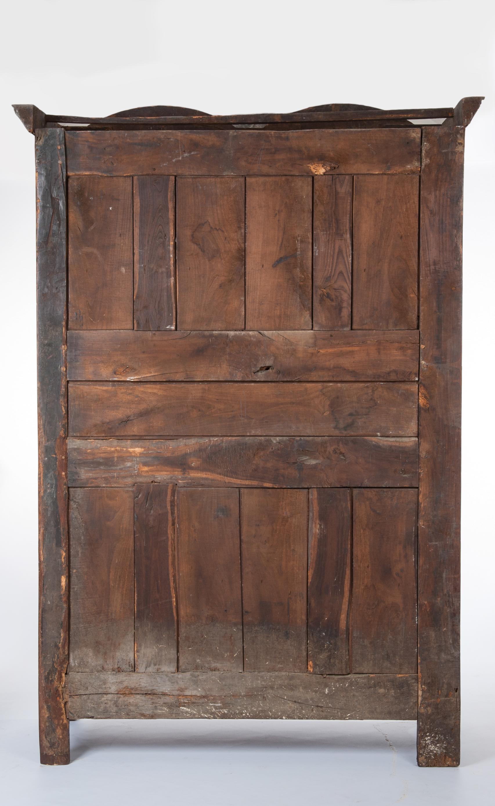French 18th Century Transition Cherrywood Armoire Cupboard, circa 1760 In Good Condition For Sale In Salzburg, AT