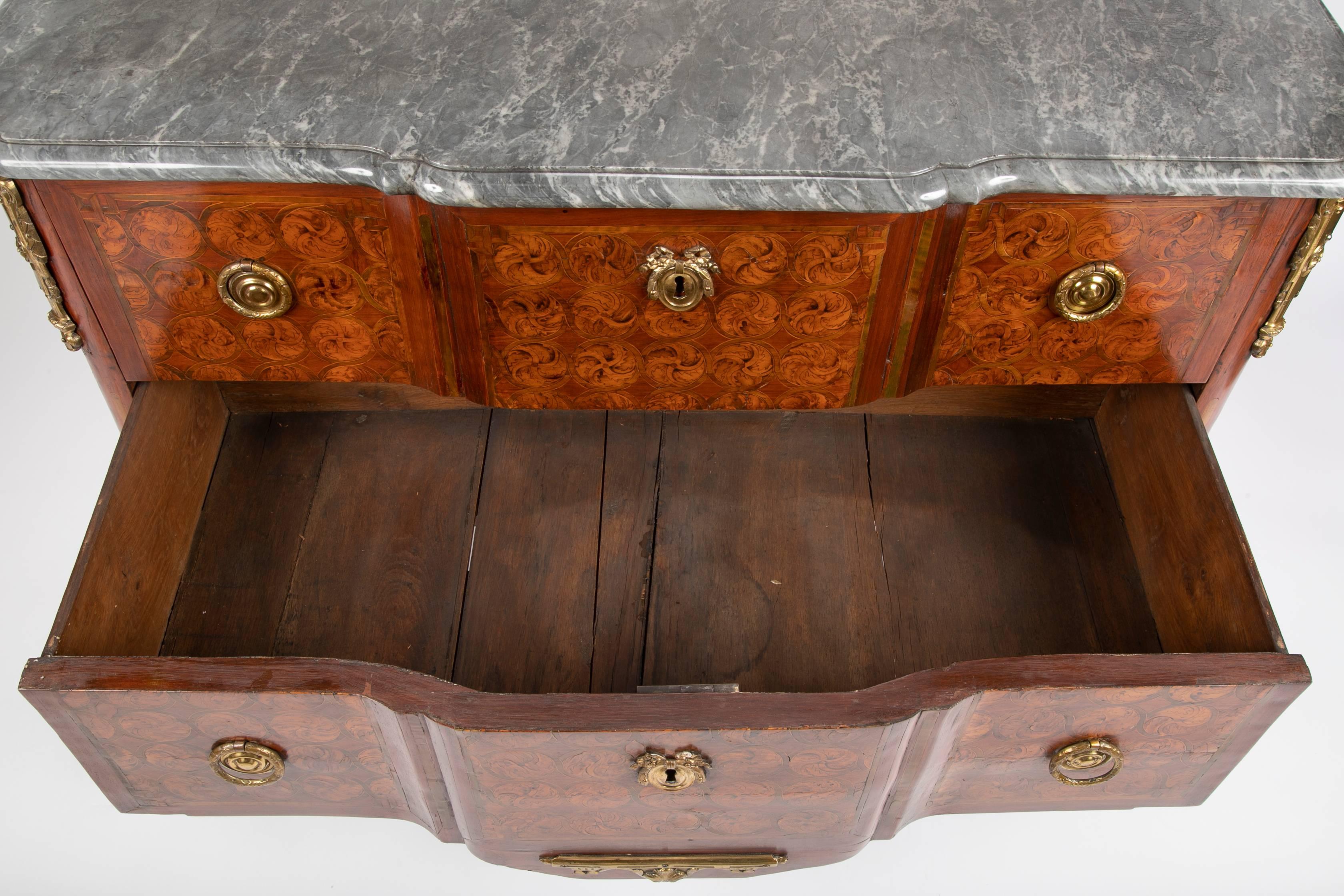 French 18th Century Transitional Period Commode For Sale 6