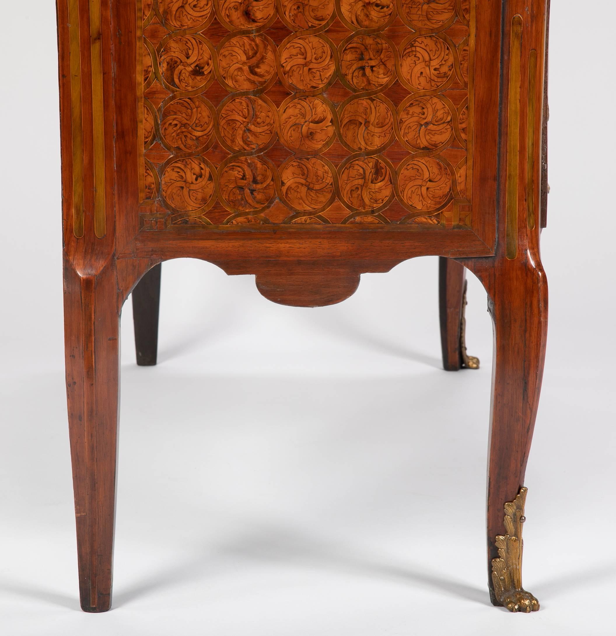 French 18th Century Transitional Period Commode For Sale 11