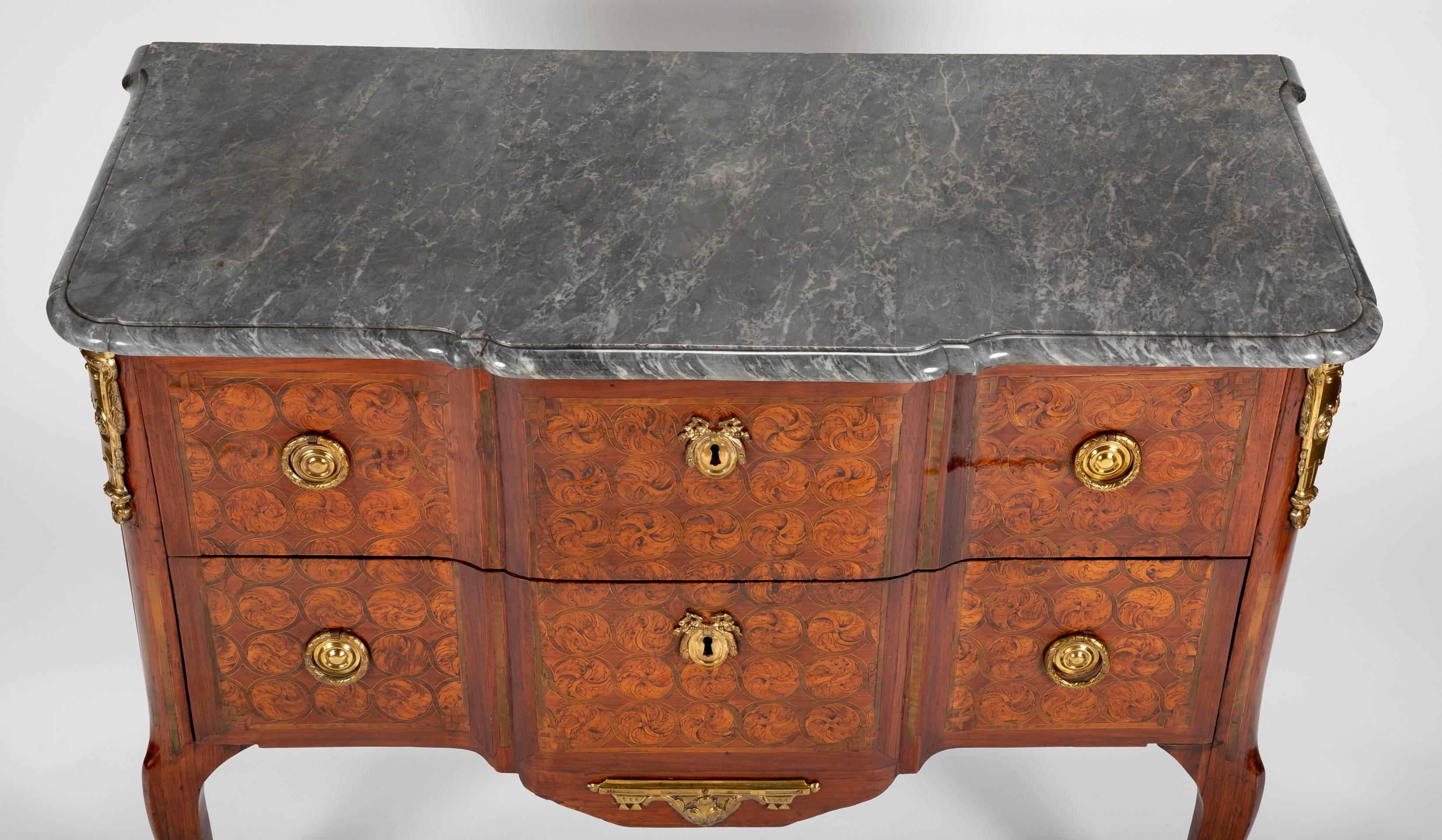 French 18th Century Transitional Period Commode For Sale 1