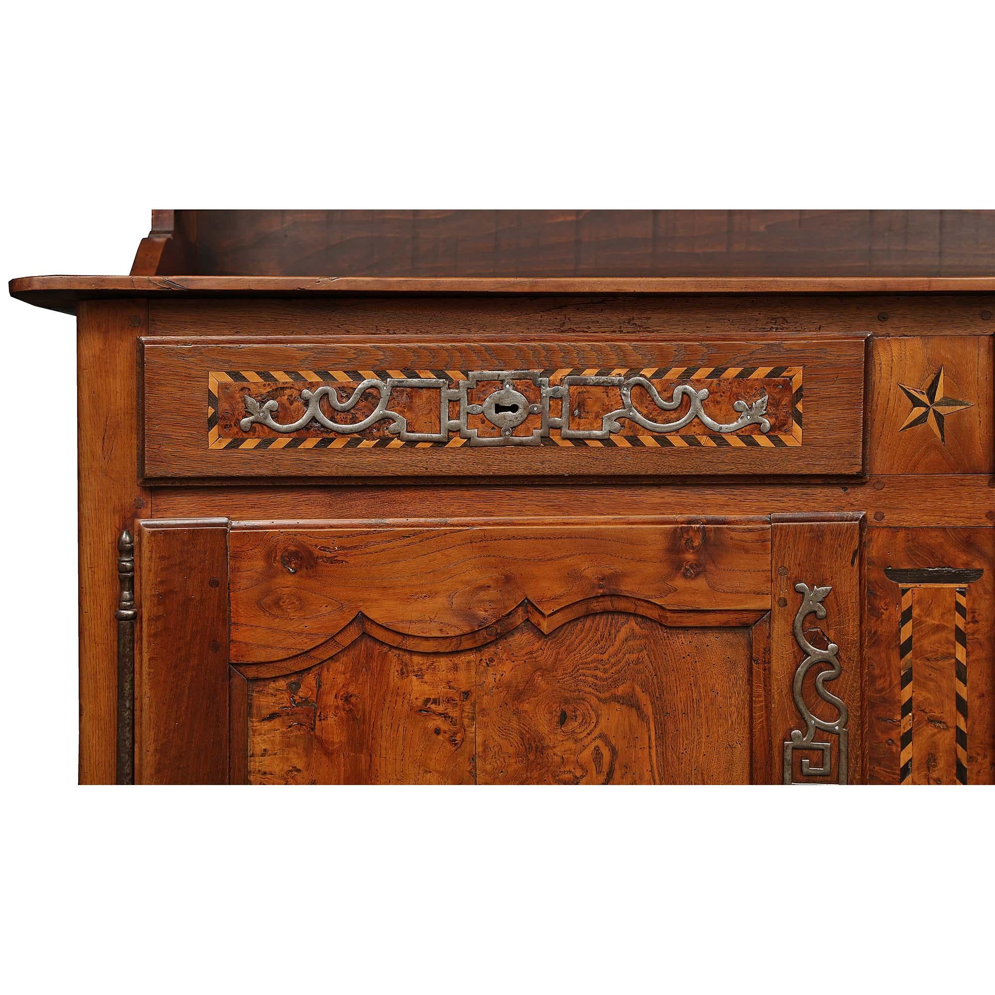 French 18th Century ‘Vaissellier’ in Walnut, Lemon Wood and Burl Walnut For Sale 3