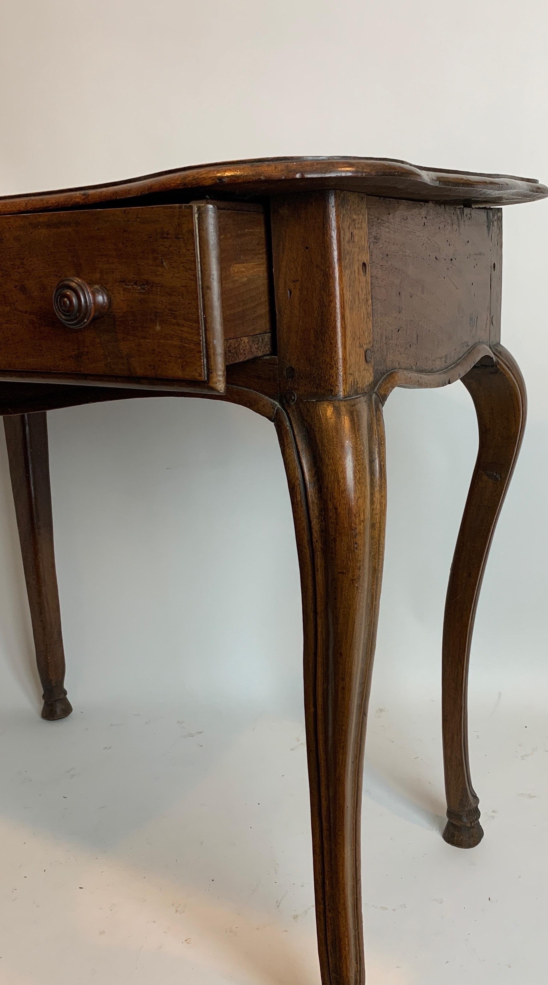 French 18th Century Walnut One Drawer Table 3