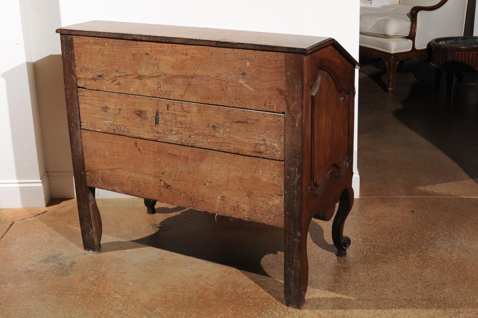 French 18th Century Walnut Slant-Front Desk on Three-Drawer Commode en Arbalète 2