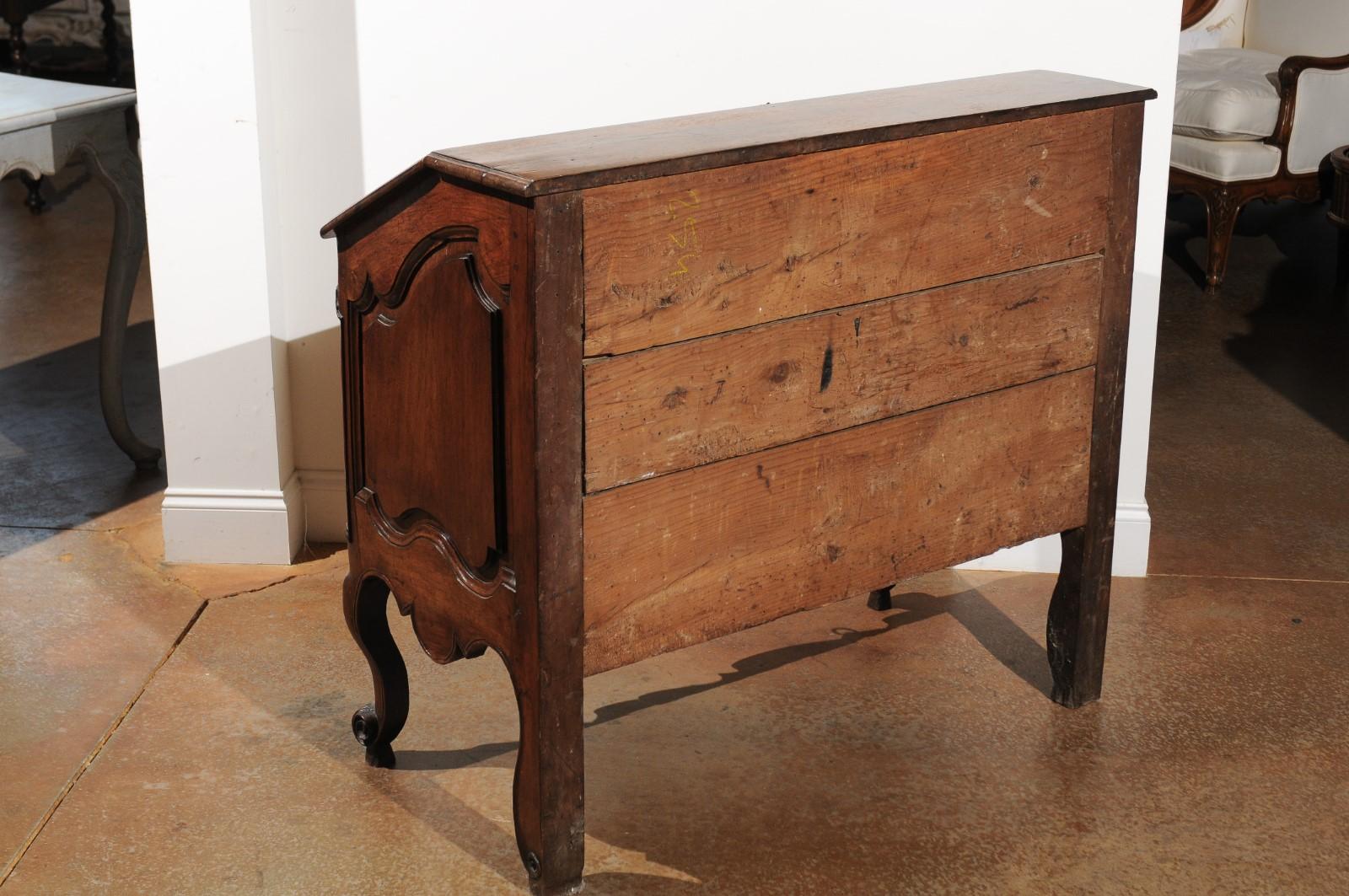French 18th Century Walnut Slant-Front Desk on Three-Drawer Commode en Arbalète 3