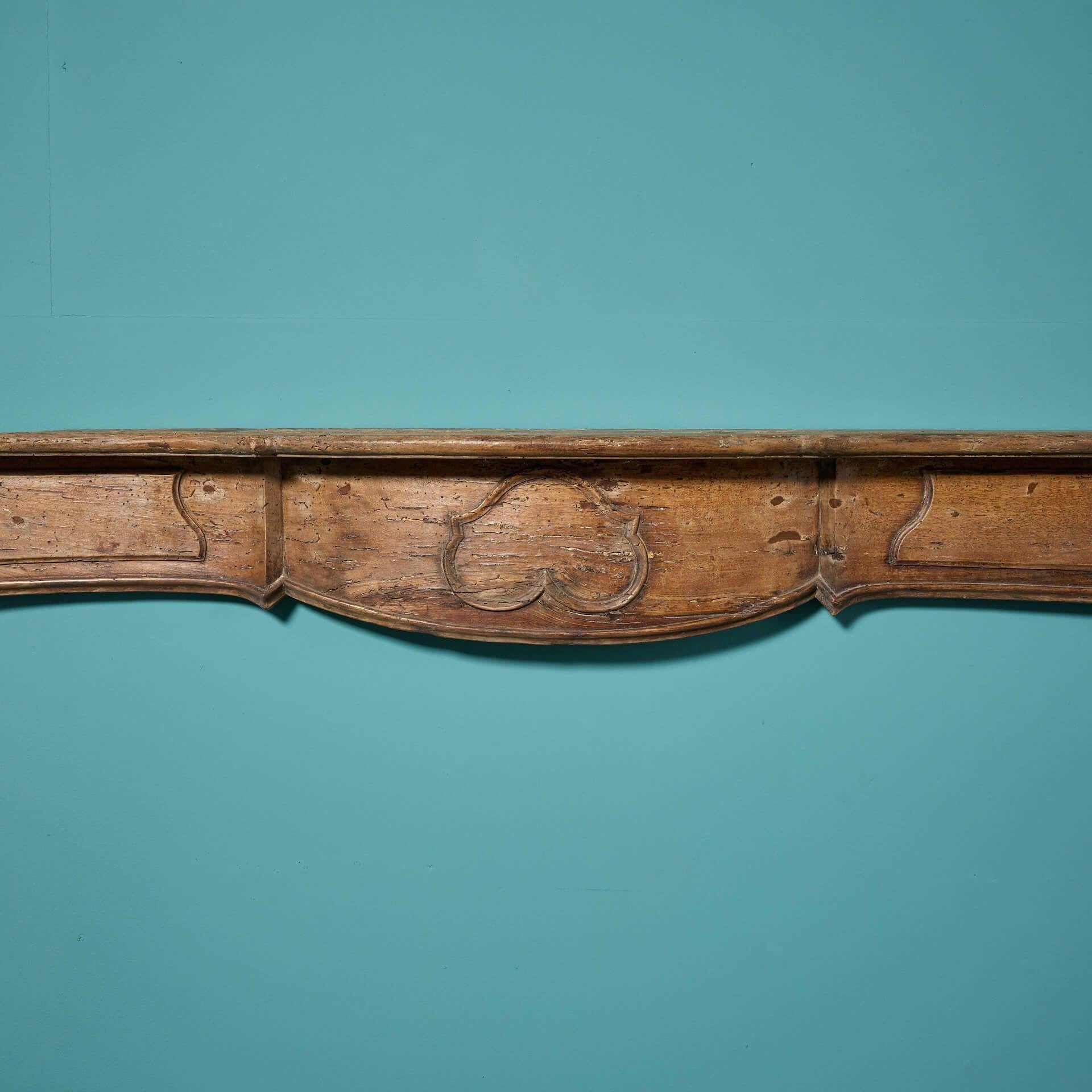 Chimenea francesa Luis XV de madera del siglo XVIII Madera en venta