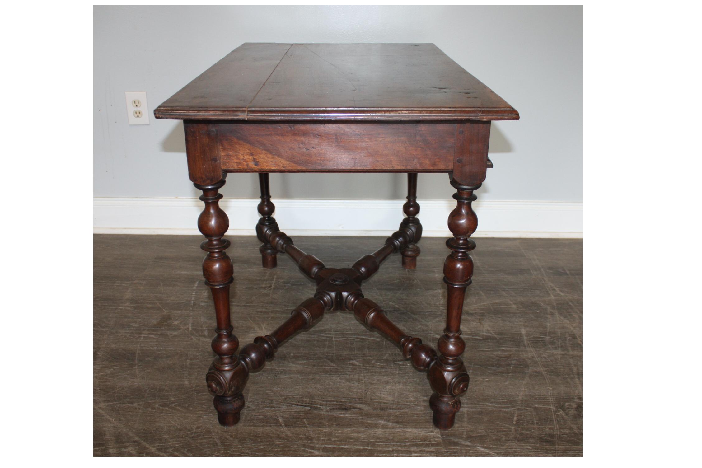 French 18th Century Writing Table For Sale 5