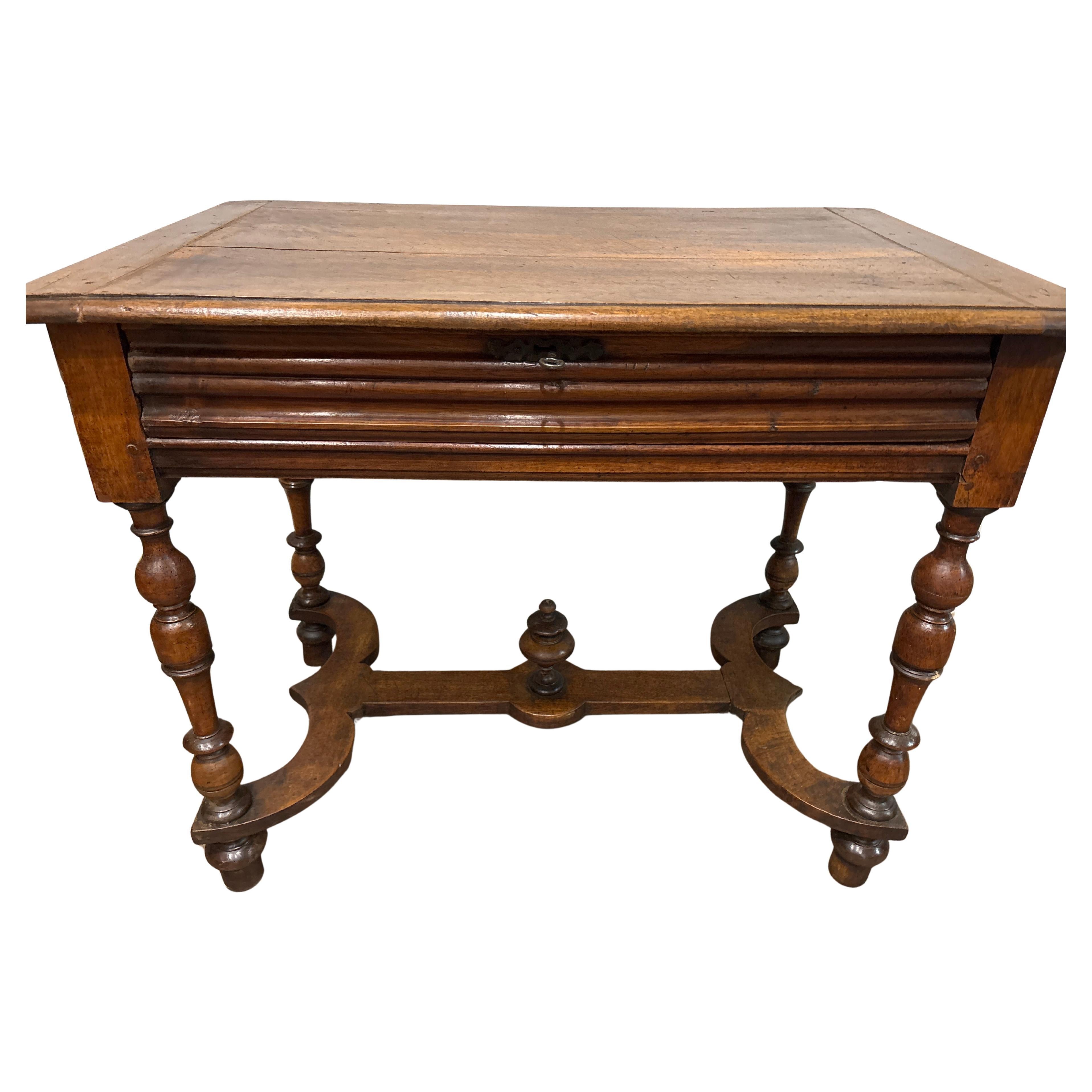 French 18th Century Writing Table In Good Condition For Sale In Stockbridge, GA