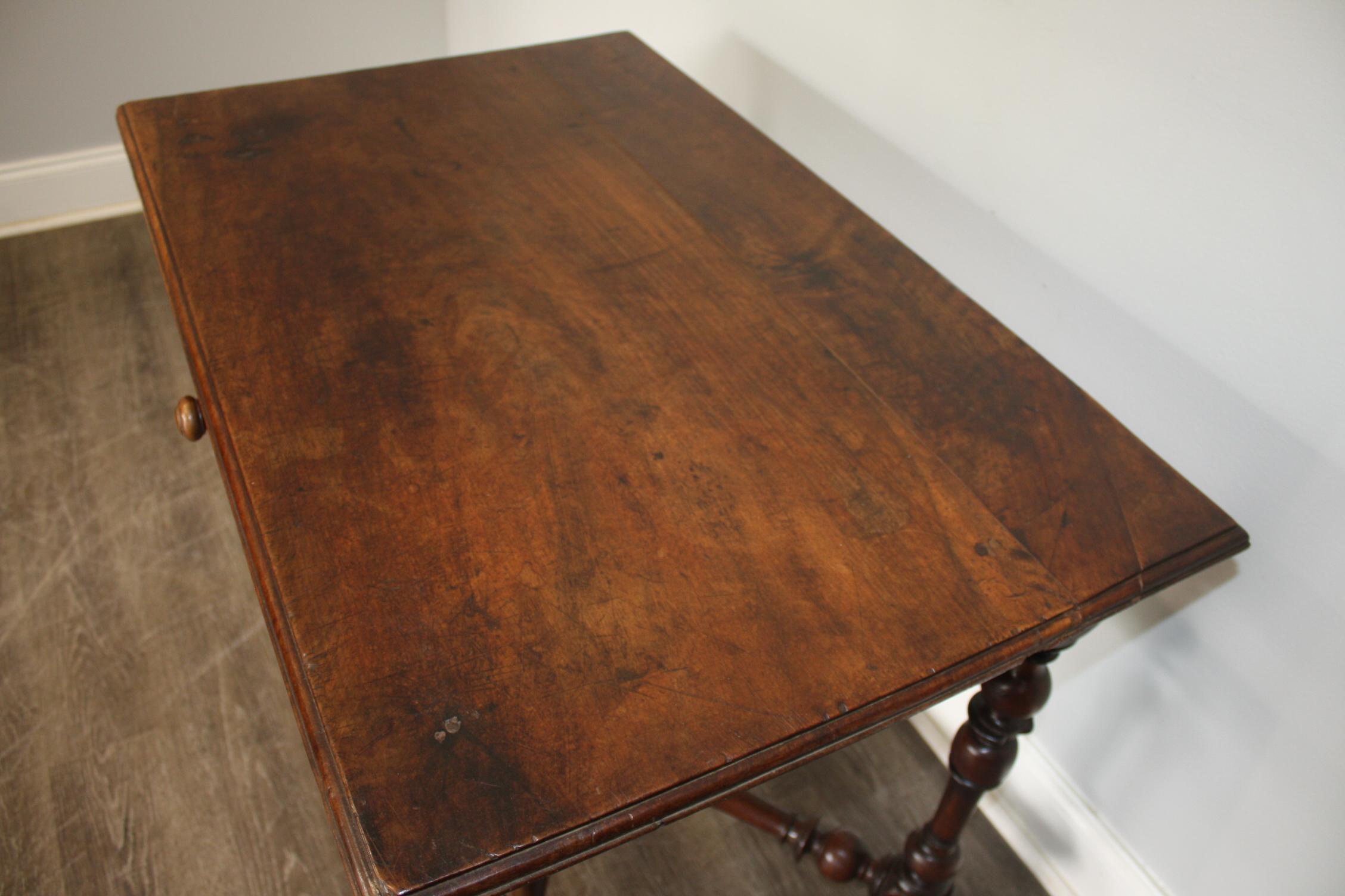 French 18th Century Writing Table For Sale 1