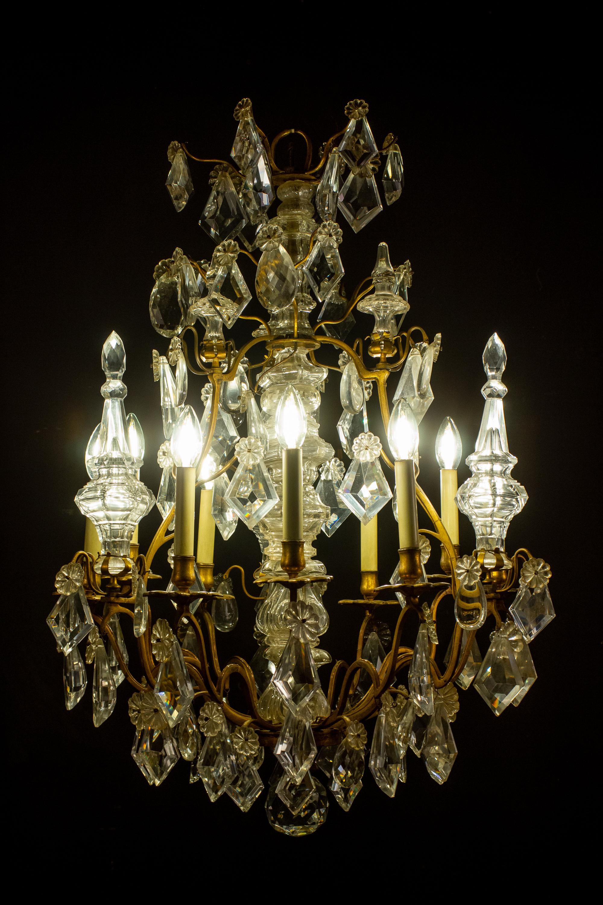 French 19th Century Crystal and Gilt Bronze Chandelier 6