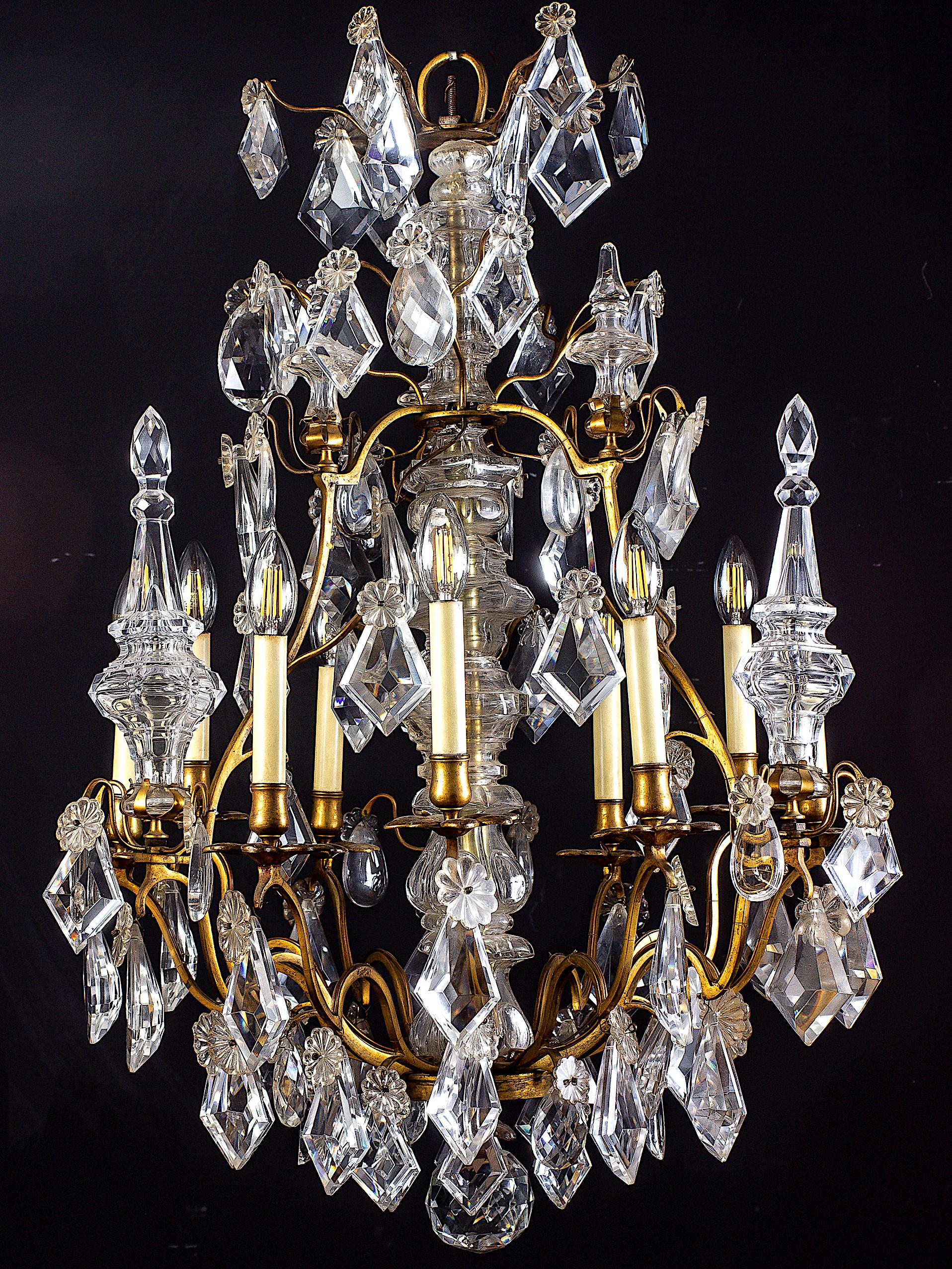 French 19th Century Crystal and Gilt Bronze Chandelier 8