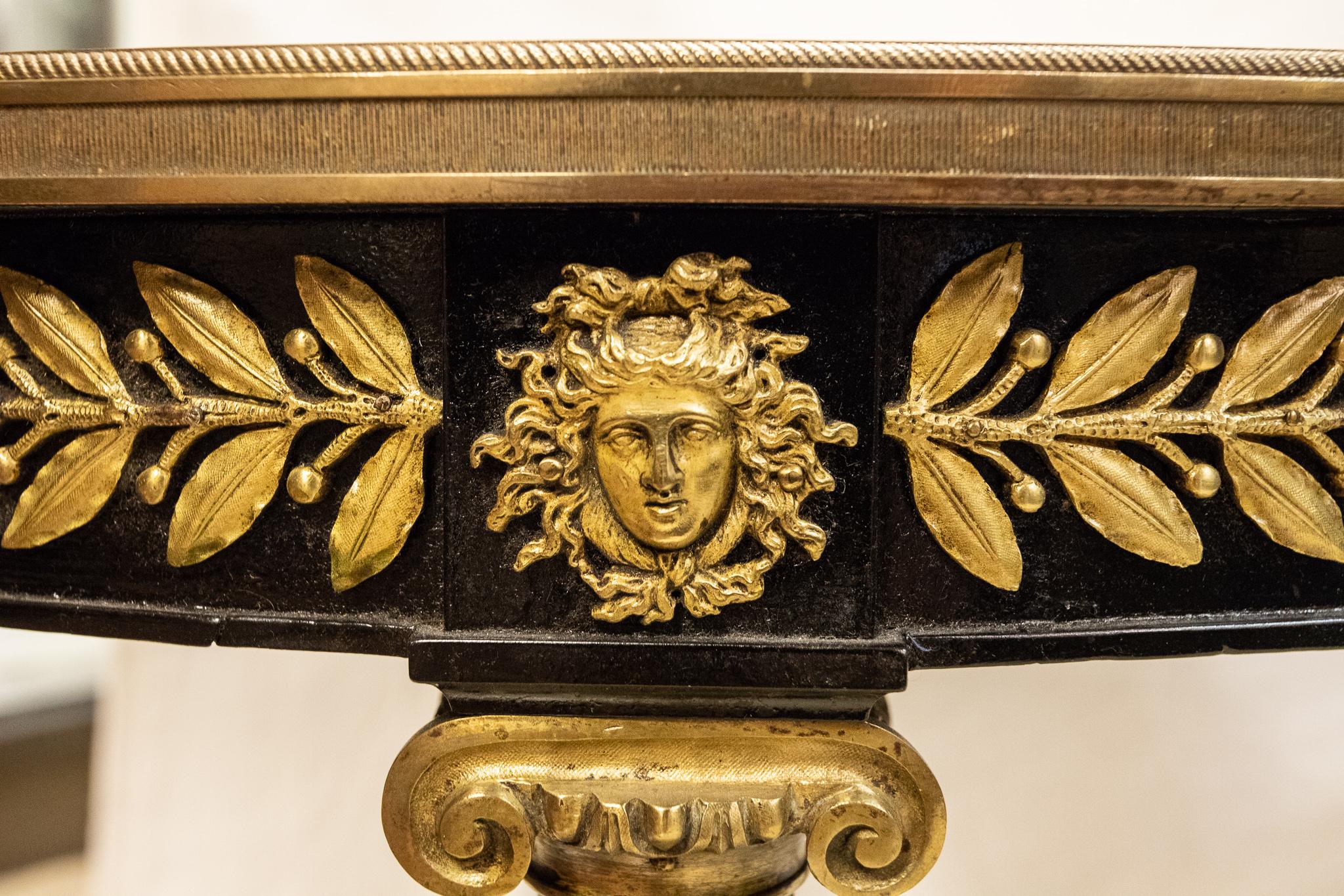 French 19 Century Empire Style Gilt Bronze Mounted Mirror Top Center Table (Handgeschnitzt)