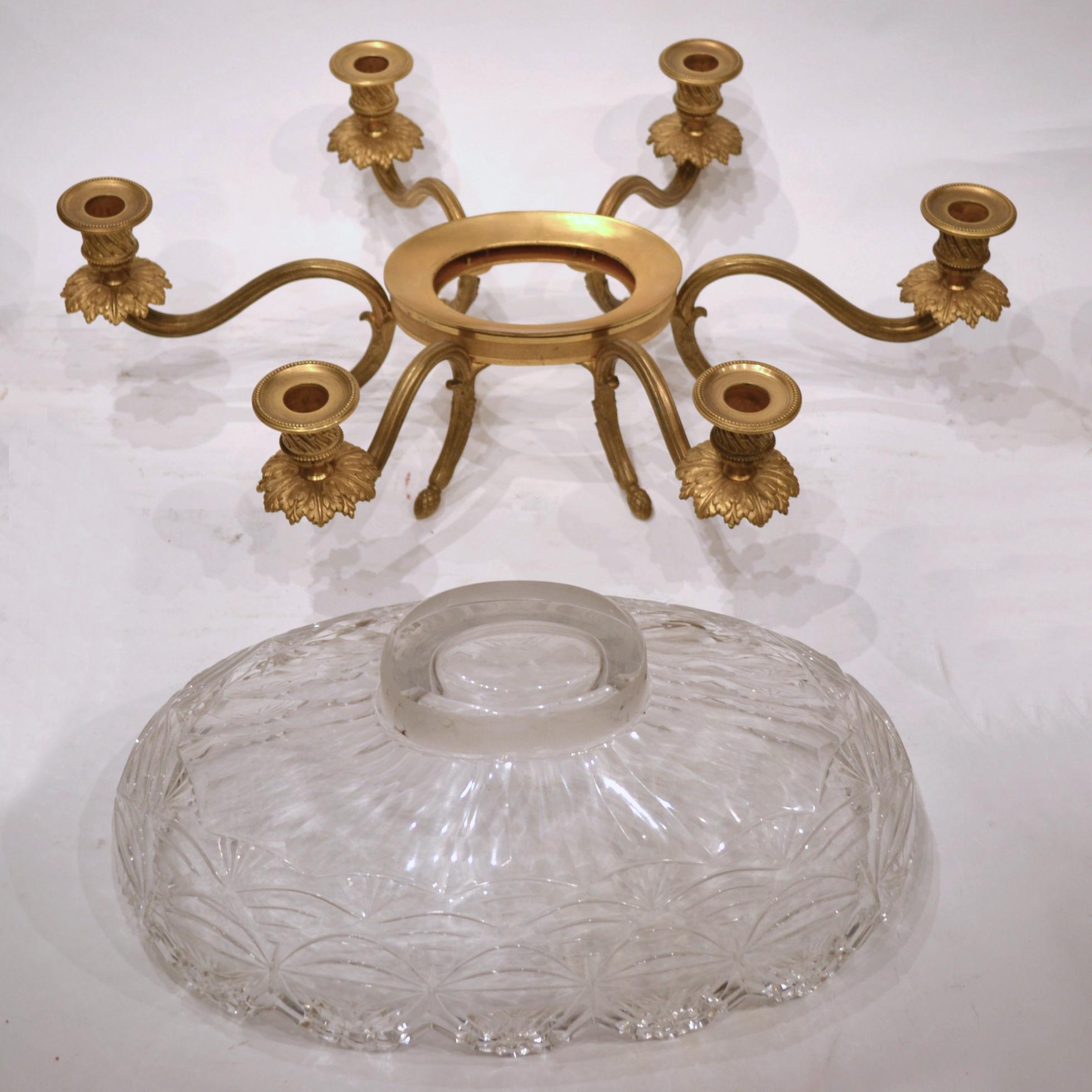 French 19th Century Gilt Bronze and Cut Crystal Glass Centerpiece Candelabra For Sale 1