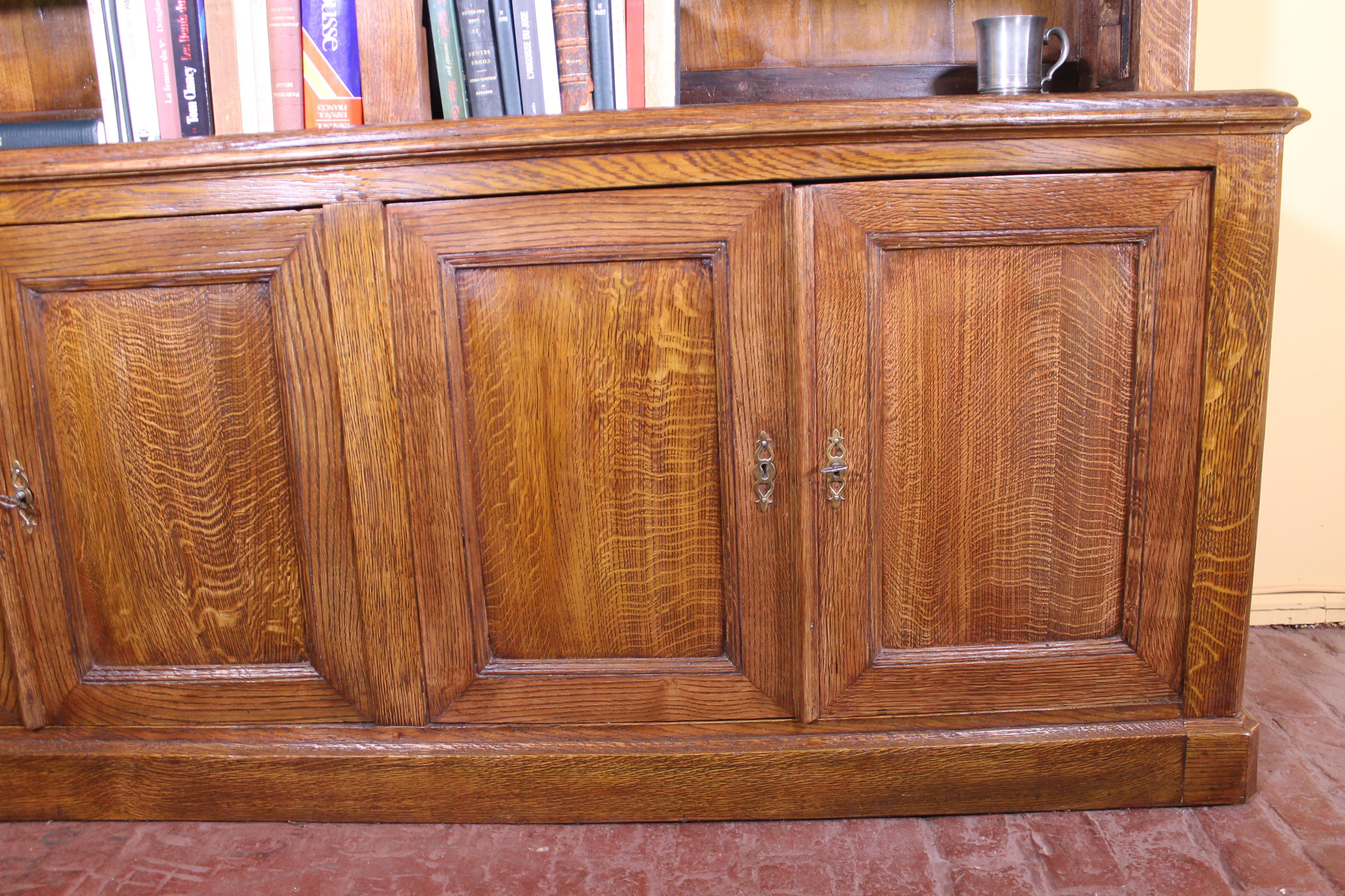 French 19th Century Open Bookcase in Oak For Sale 2