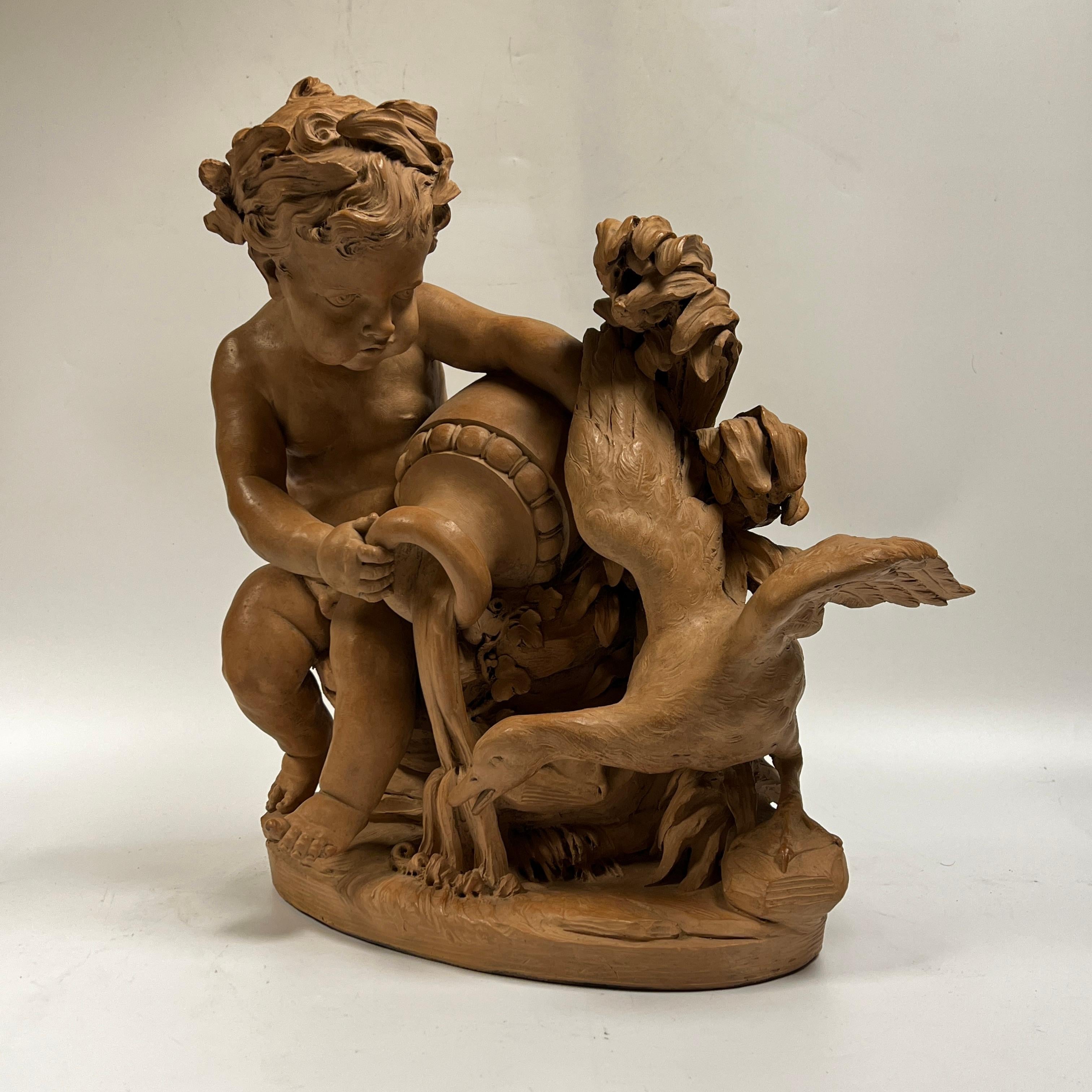 Putto francese del XIX secolo con cigno Scultura in terracotta alla maniera di Clodion in vendita 4